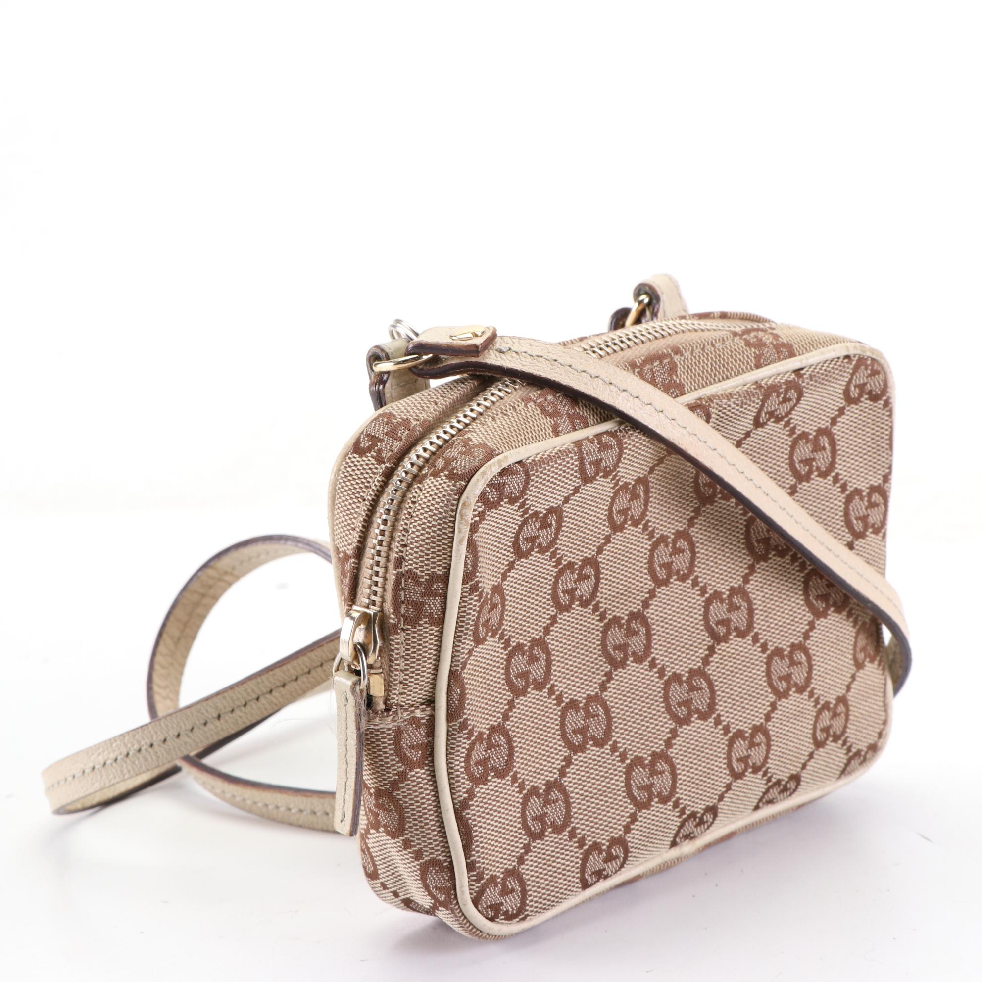 Gucci Crossbody in GG Canvas and Leather