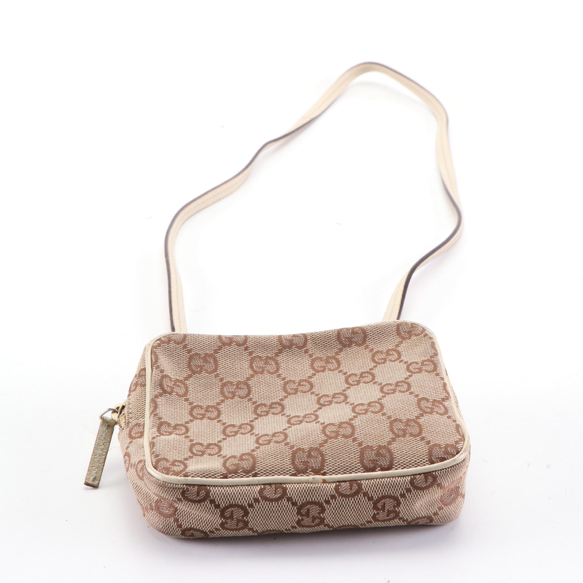 Gucci Crossbody in GG Canvas and Leather