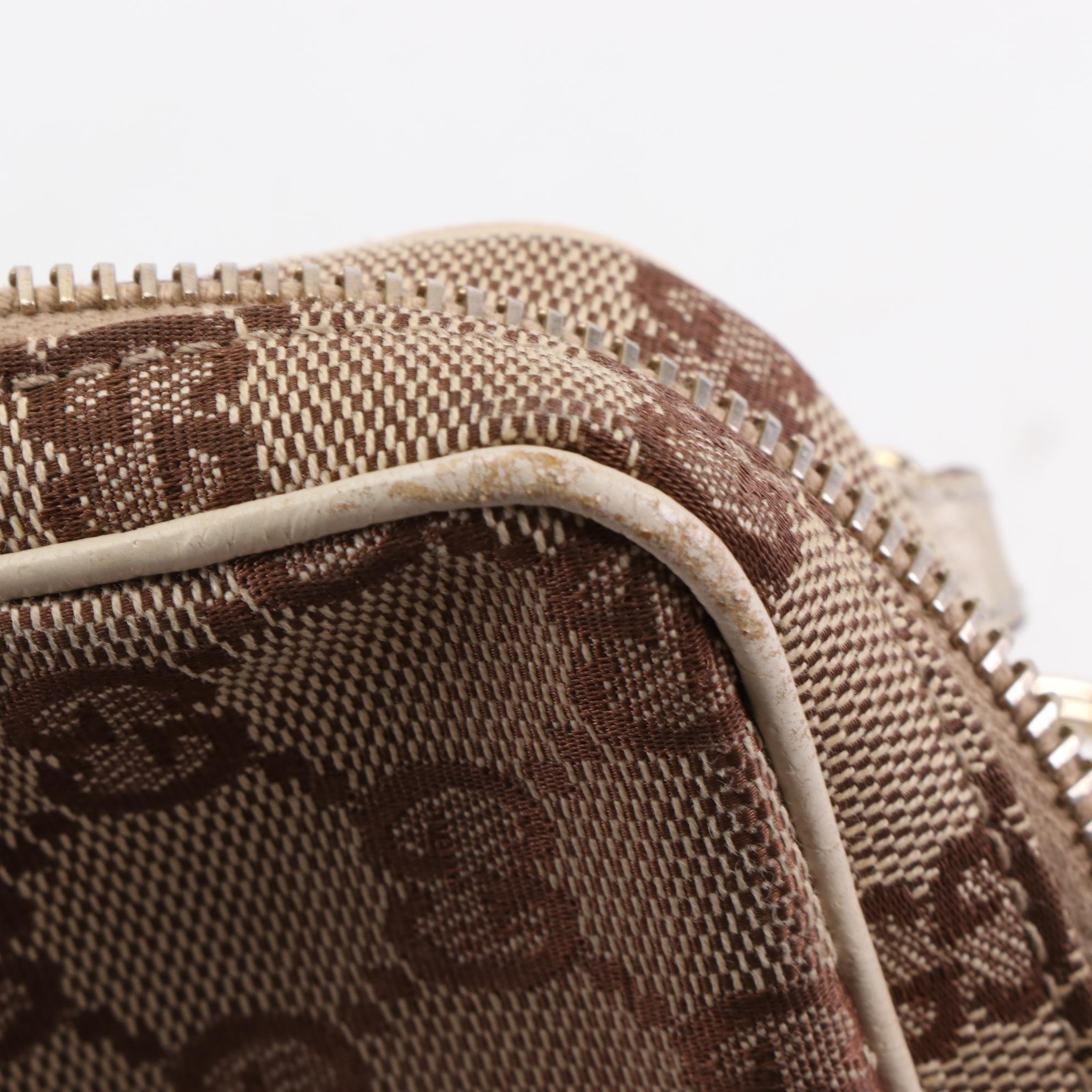 Gucci Crossbody in GG Canvas and Leather