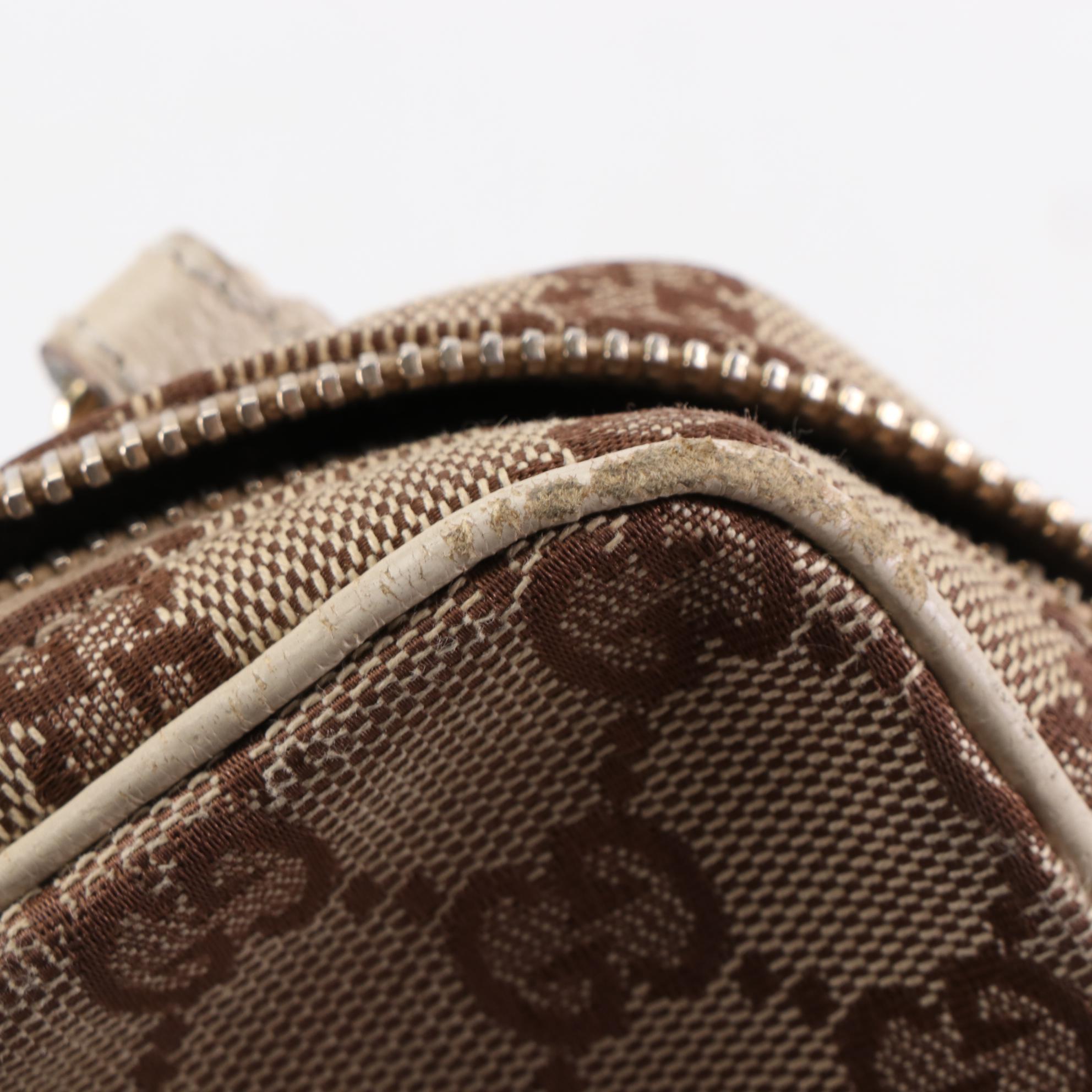 Gucci Crossbody in GG Canvas and Leather