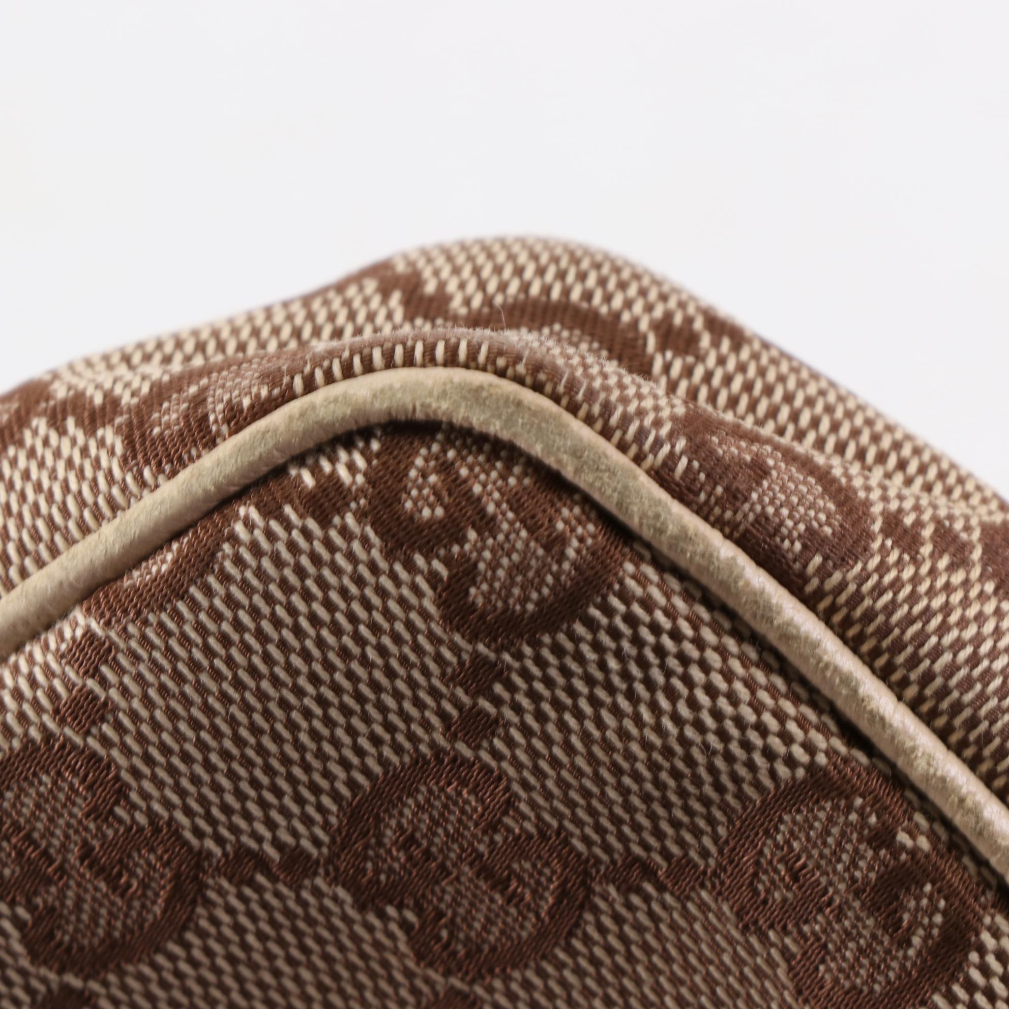 Gucci Crossbody in GG Canvas and Leather