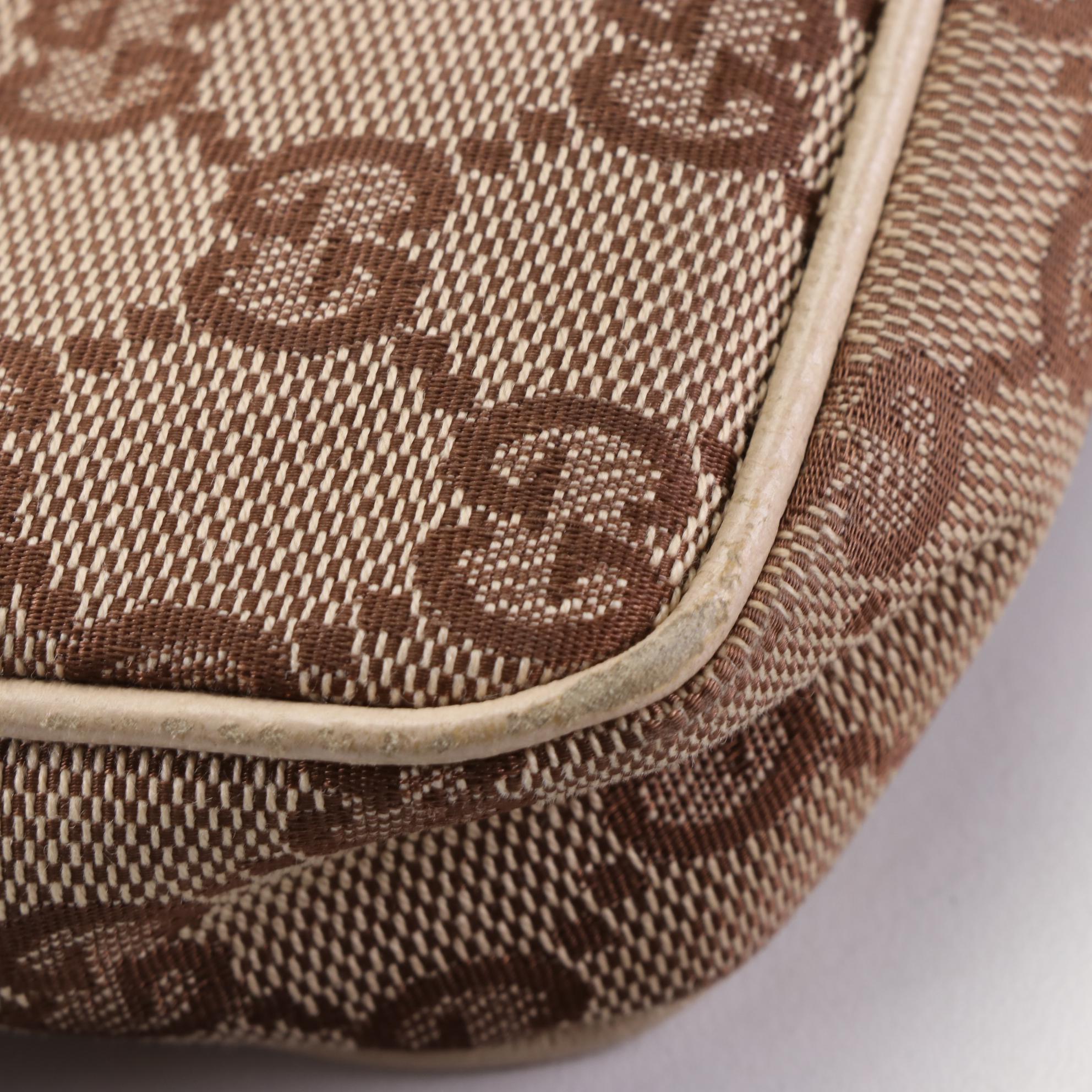 Gucci Crossbody in GG Canvas and Leather