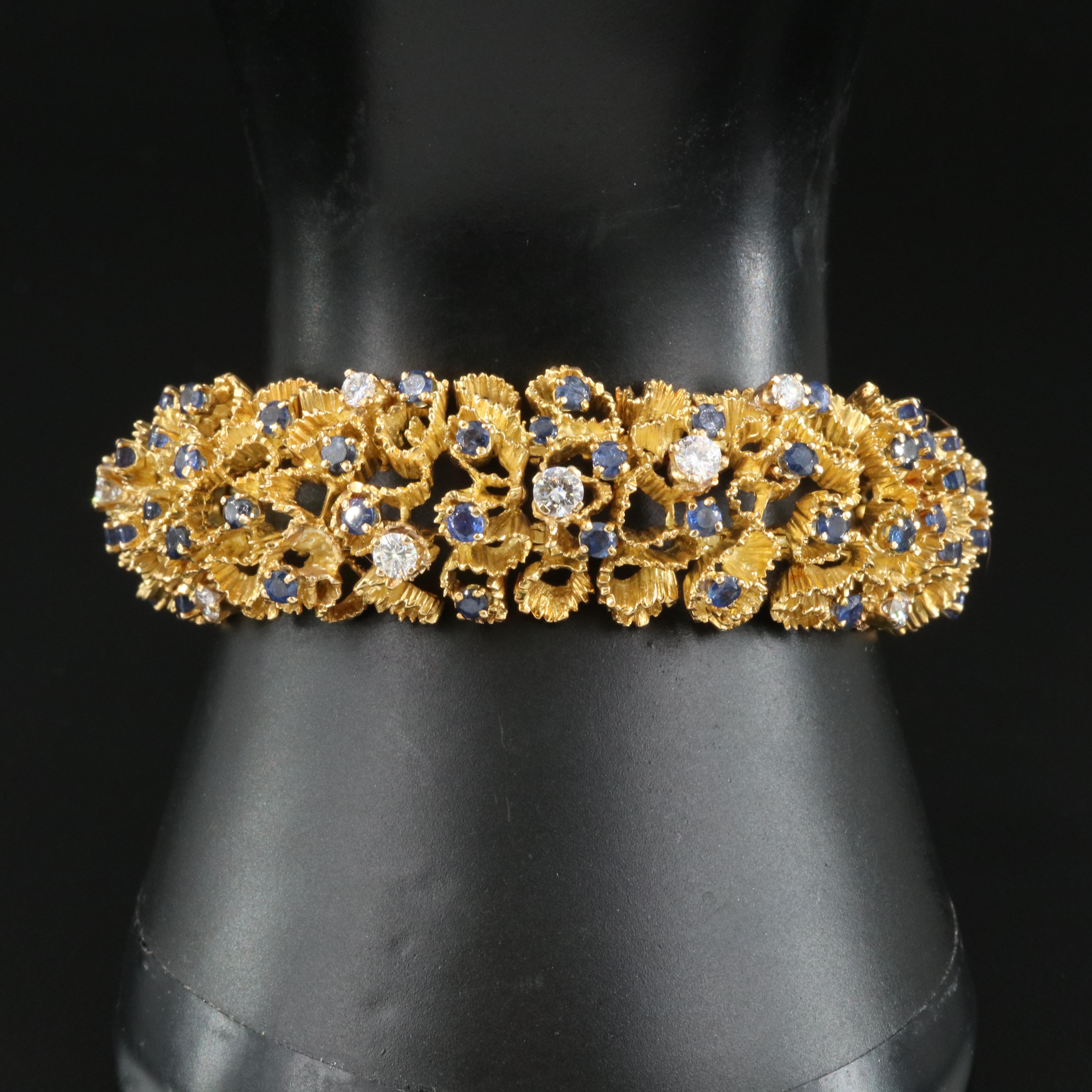 1960s 18K 1.83 CTW Diamond and Sapphire Ruffle Link Bracelet