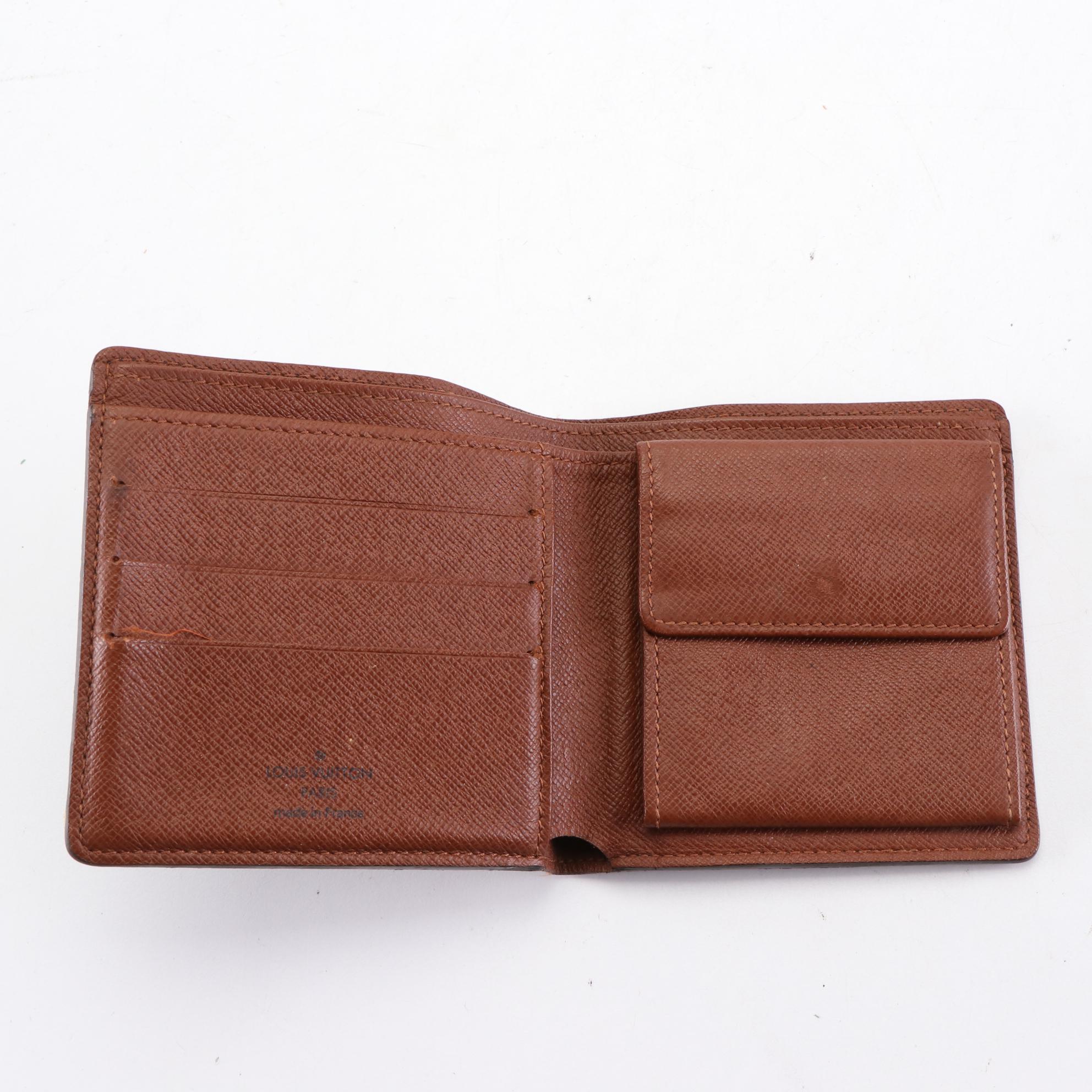 Louis Vuitton Bifold Wallet in Monogram Canvas