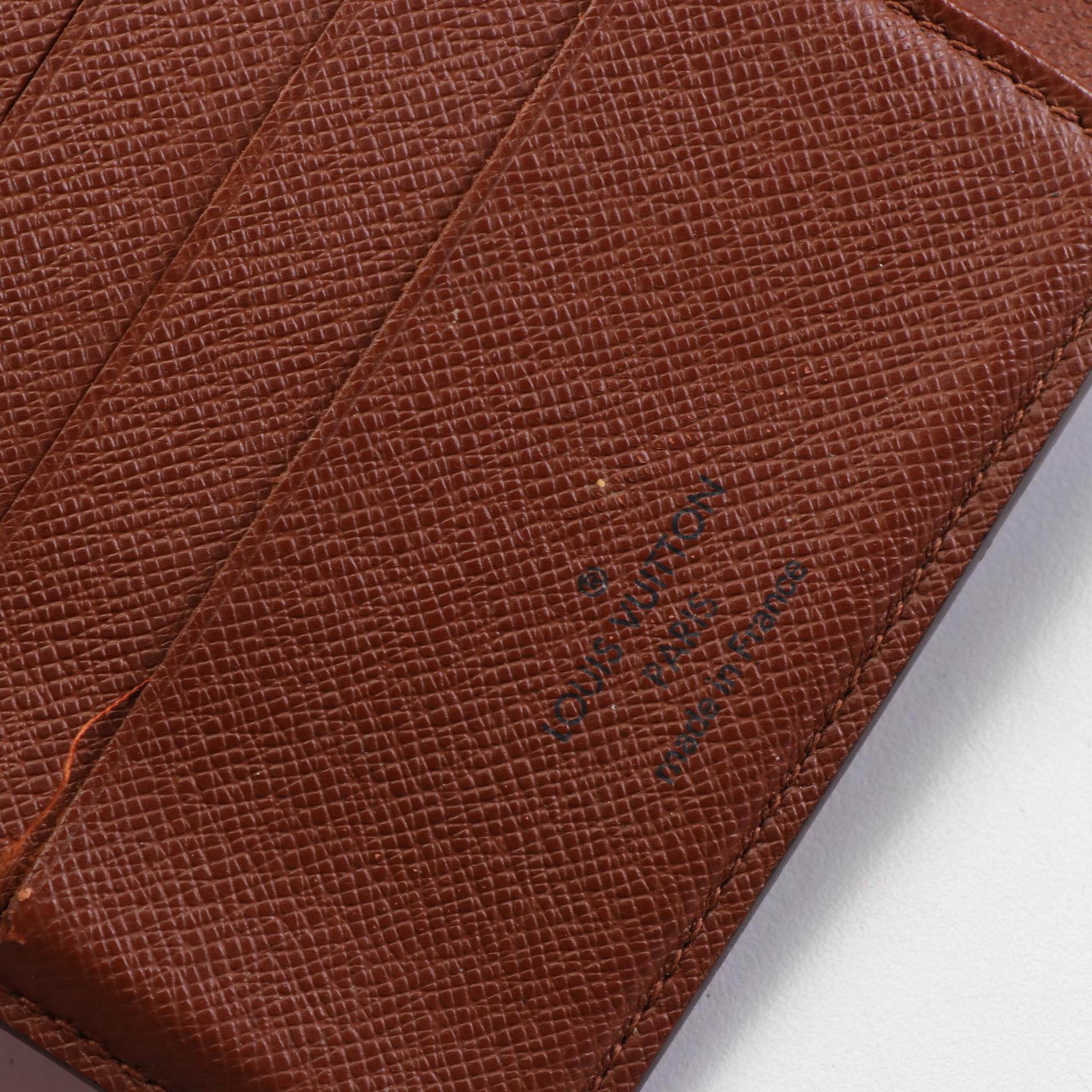 Louis Vuitton Bifold Wallet in Monogram Canvas