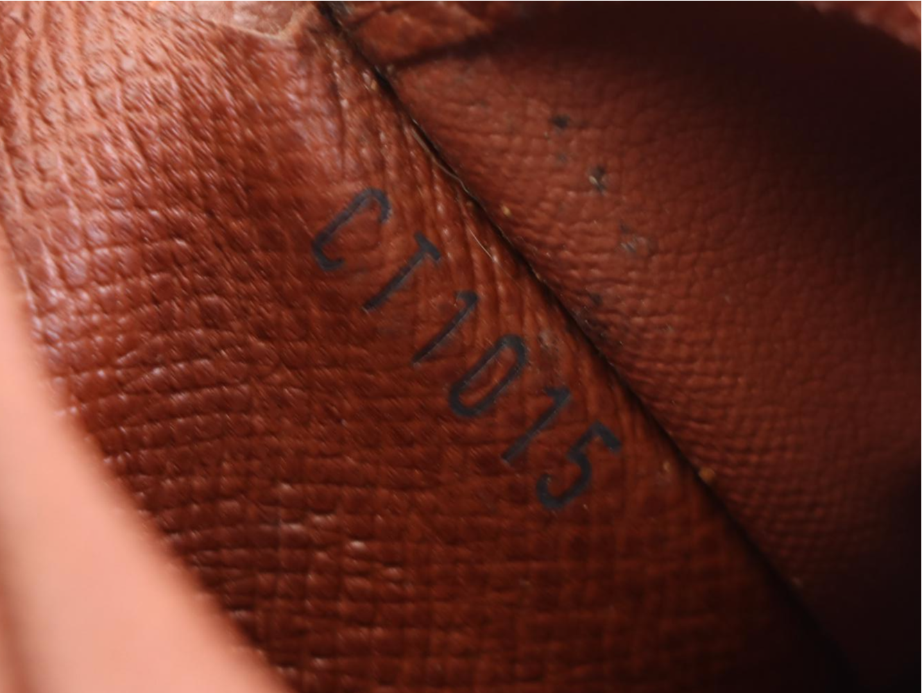 Louis Vuitton Bifold Wallet in Monogram Canvas