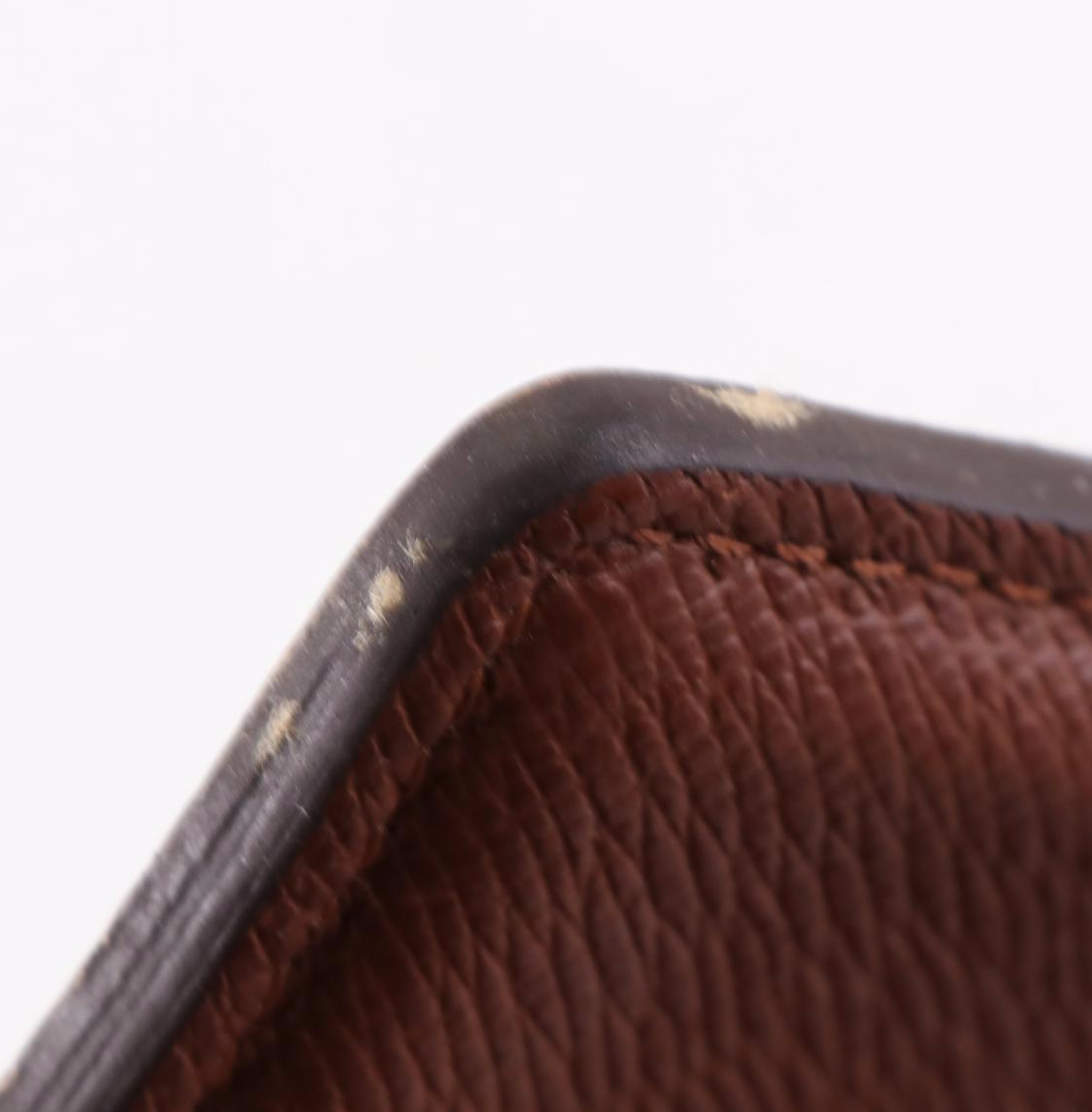 Louis Vuitton Bifold Wallet in Monogram Canvas