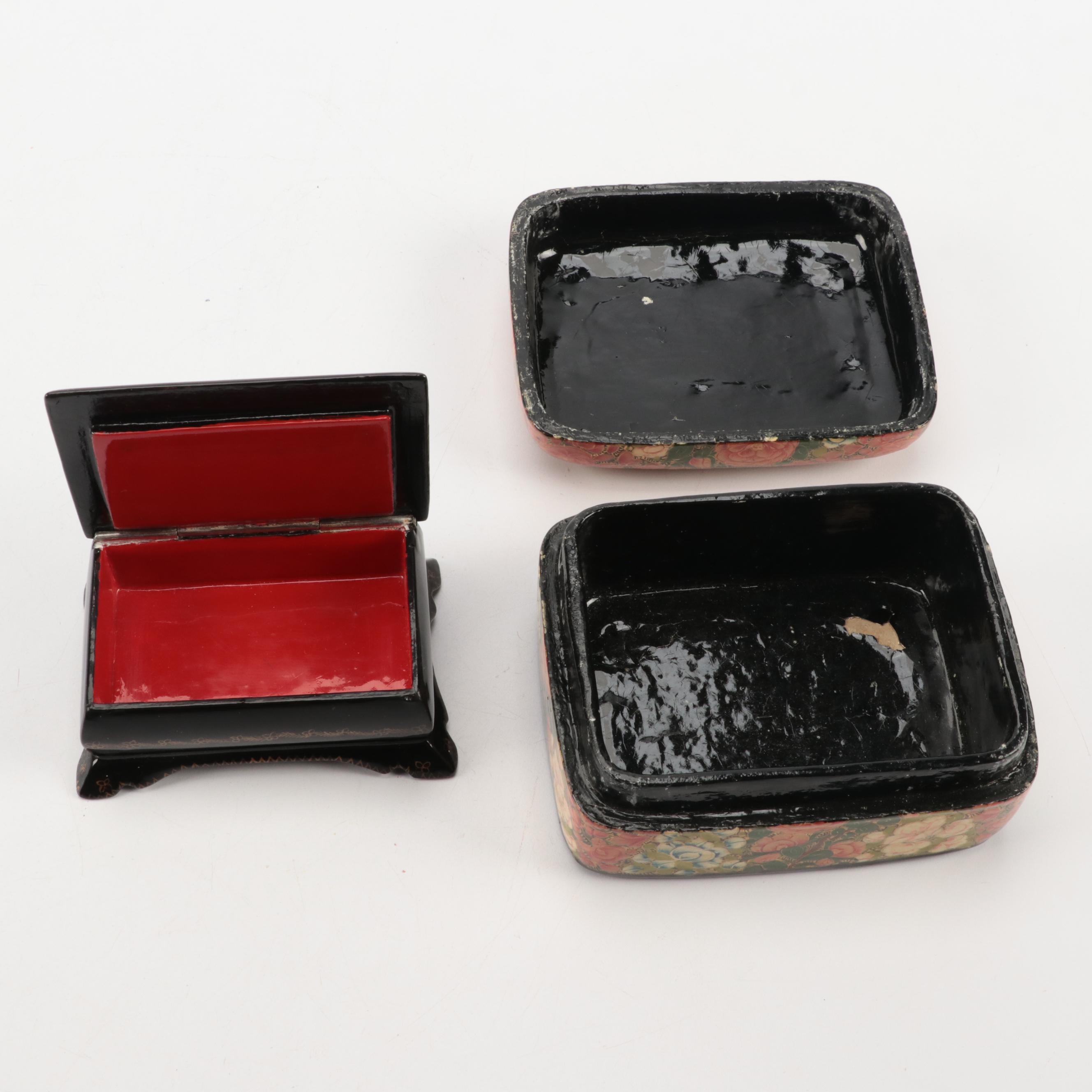 Russian Hand-Painted Lacquered Boxes and Decorative Egg, circa 1984