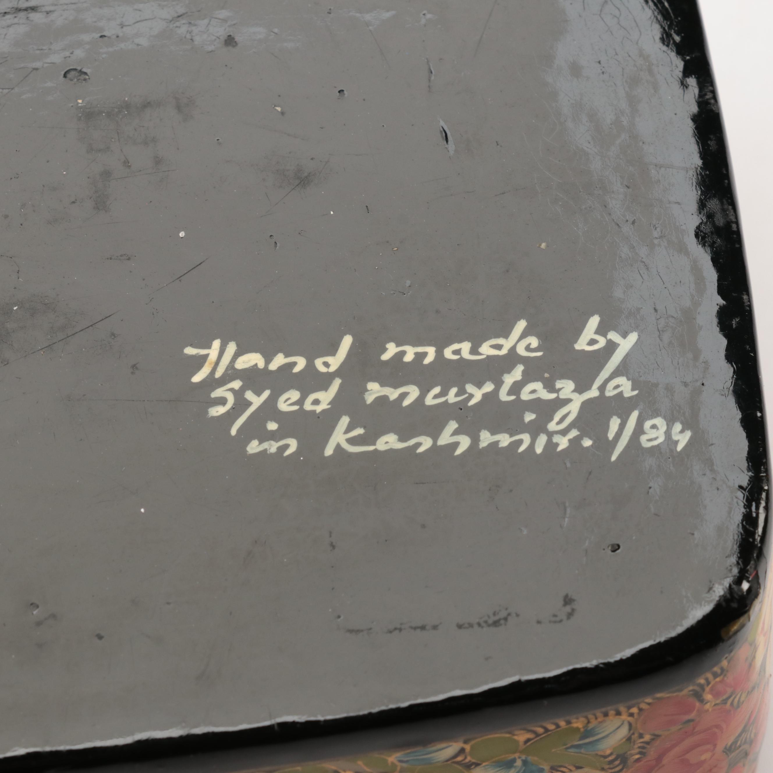 Russian Hand-Painted Lacquered Boxes and Decorative Egg, circa 1984