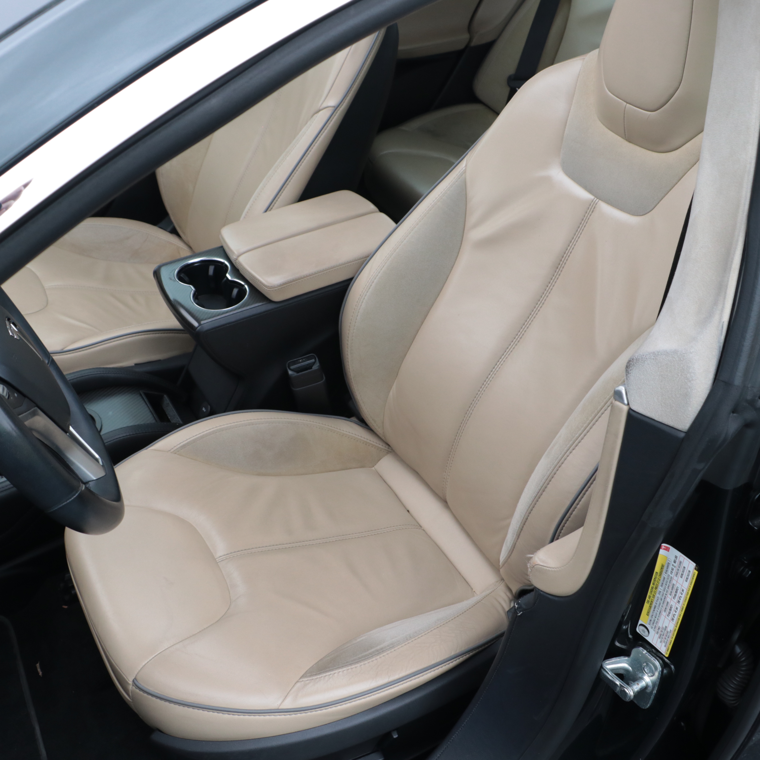 Jack White's 2013 Tesla Model S Performance