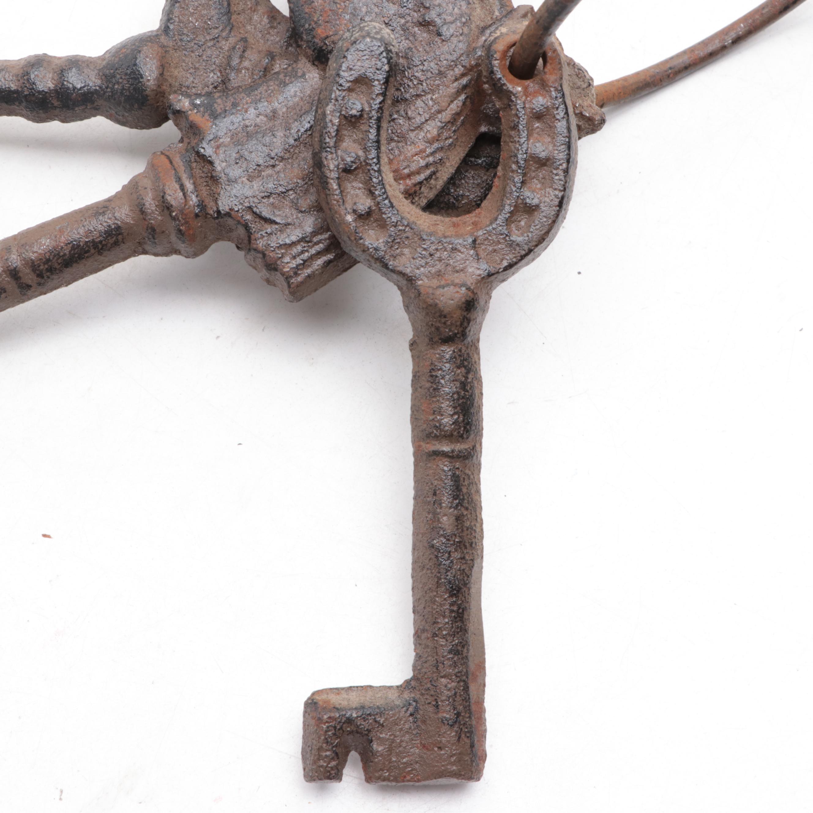 Western Themed Cast Iron Decorative Skeleton Key Ring