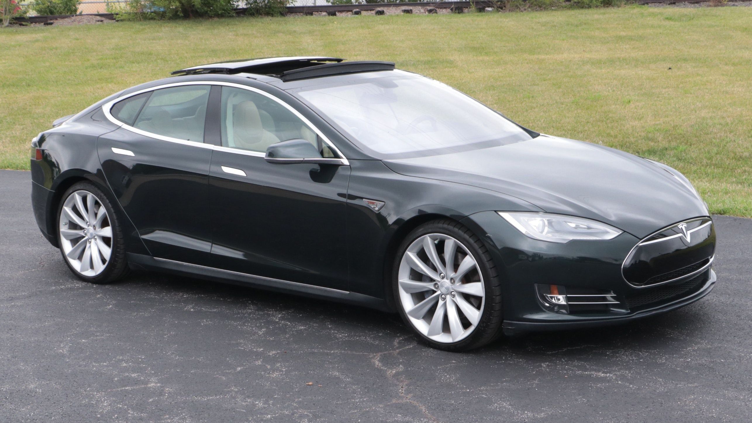 Jack White's 2013 Tesla Model S Performance
