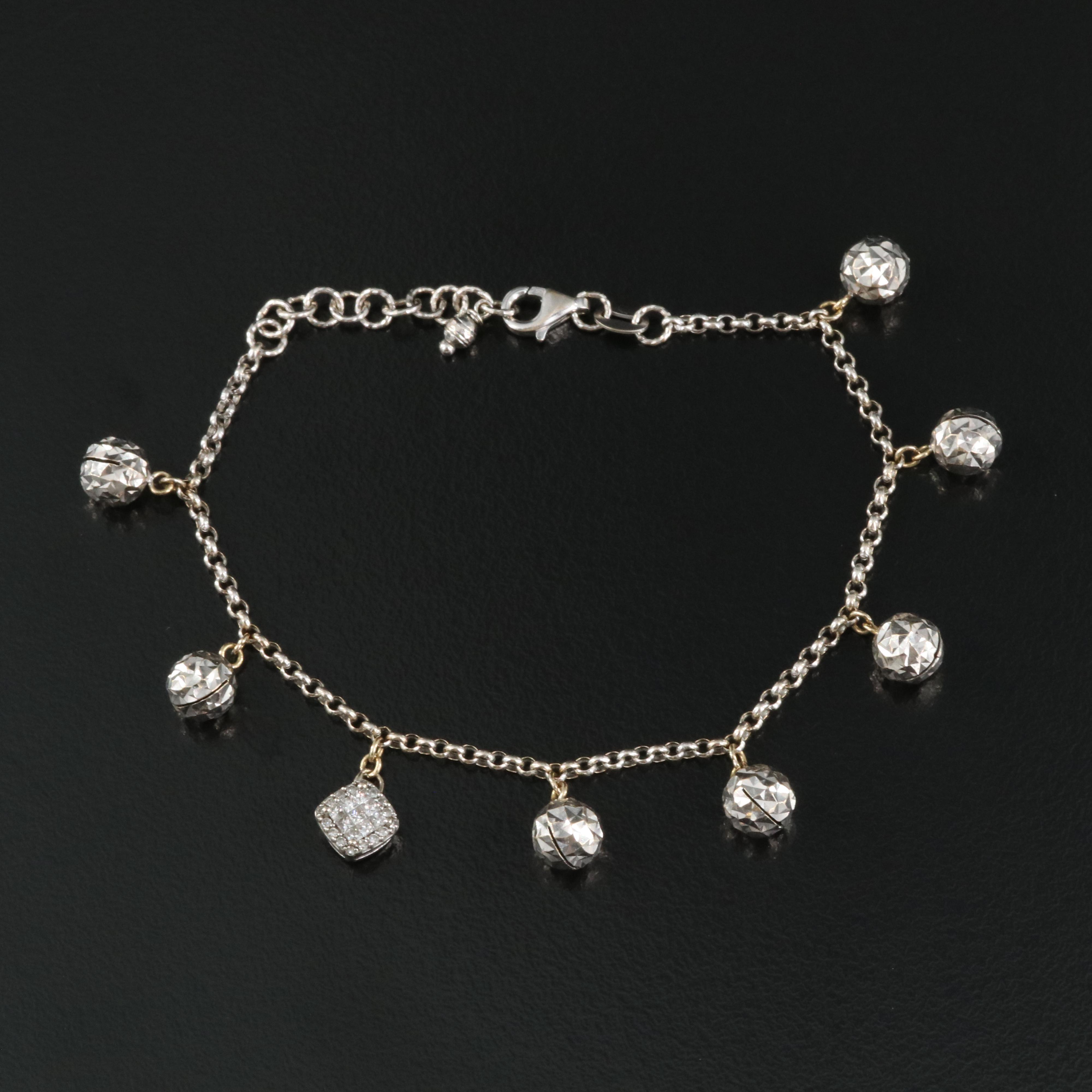 18K 0.20 CTW Diamond Bell Bracelet