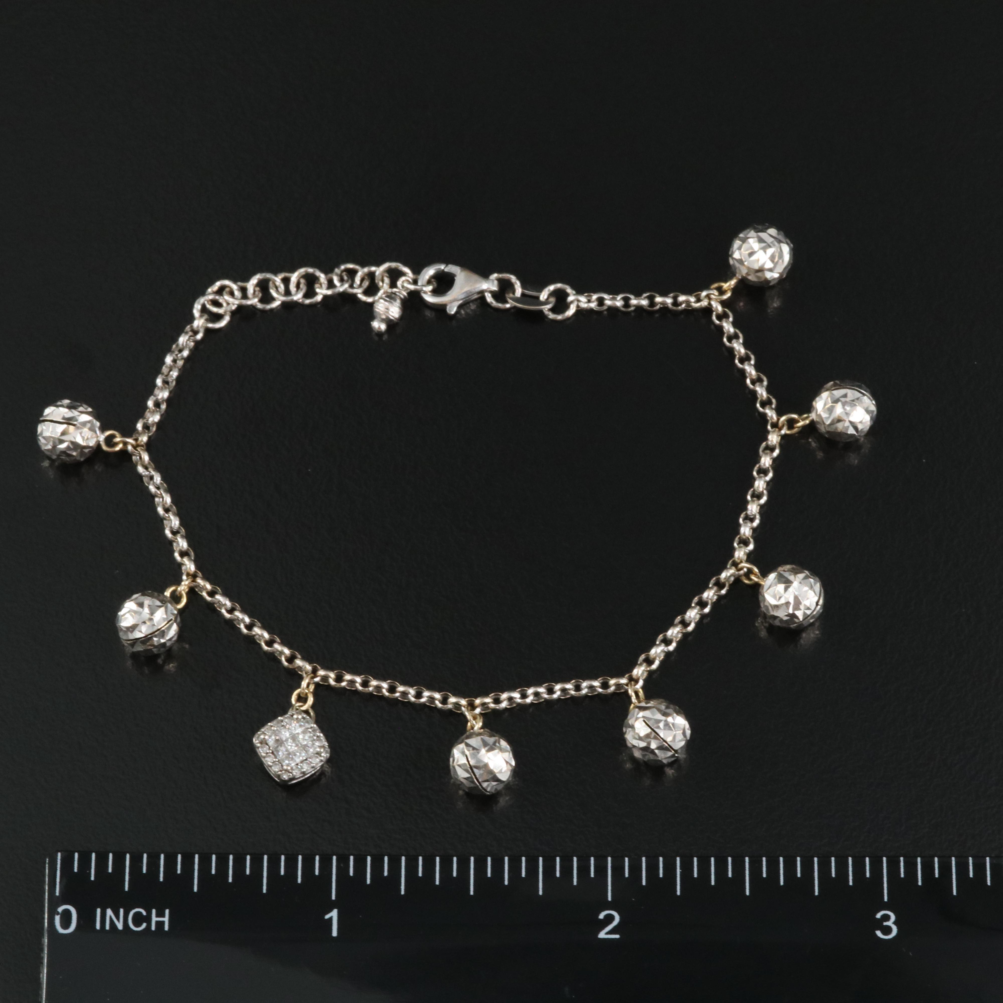 18K 0.20 CTW Diamond Bell Bracelet