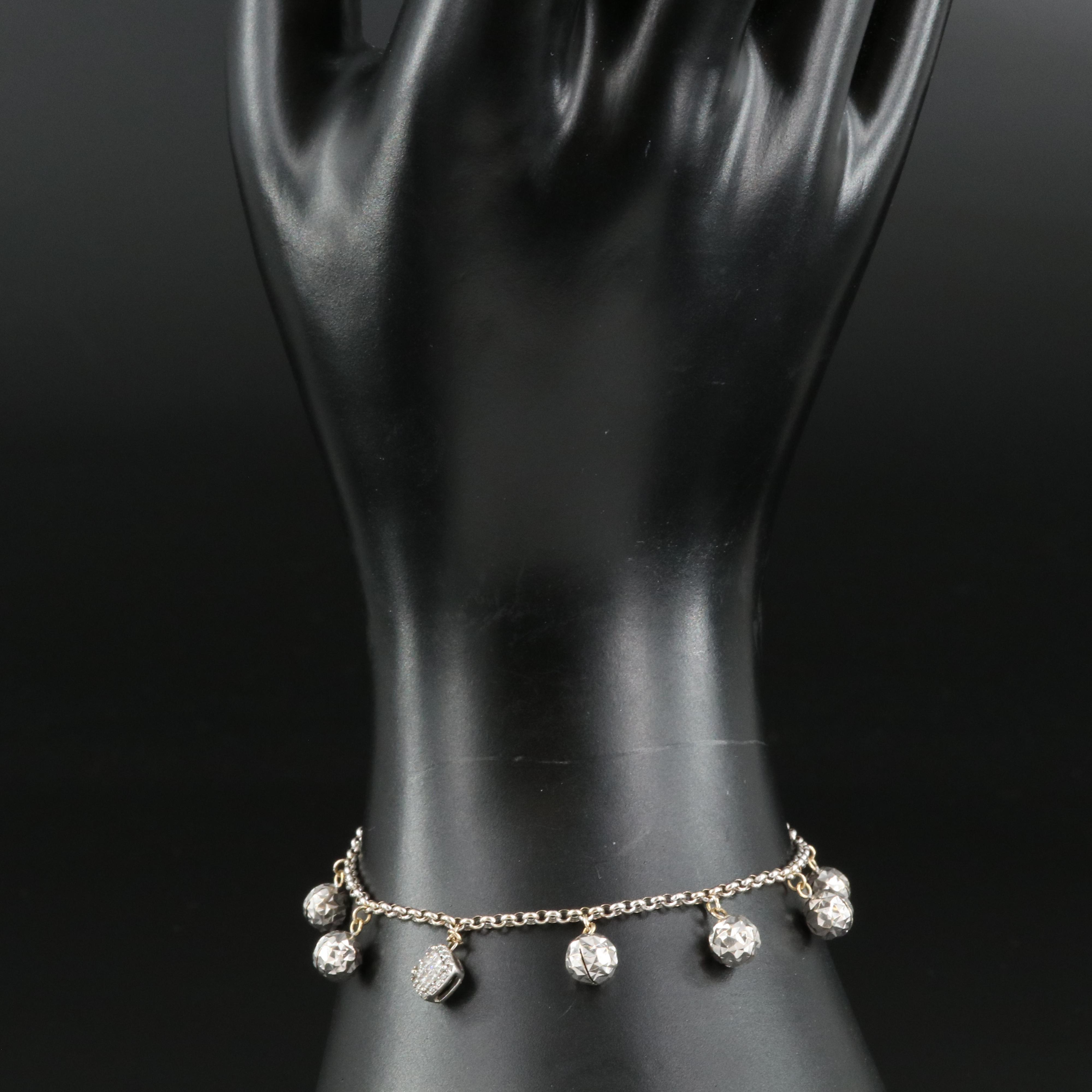 18K 0.20 CTW Diamond Bell Bracelet