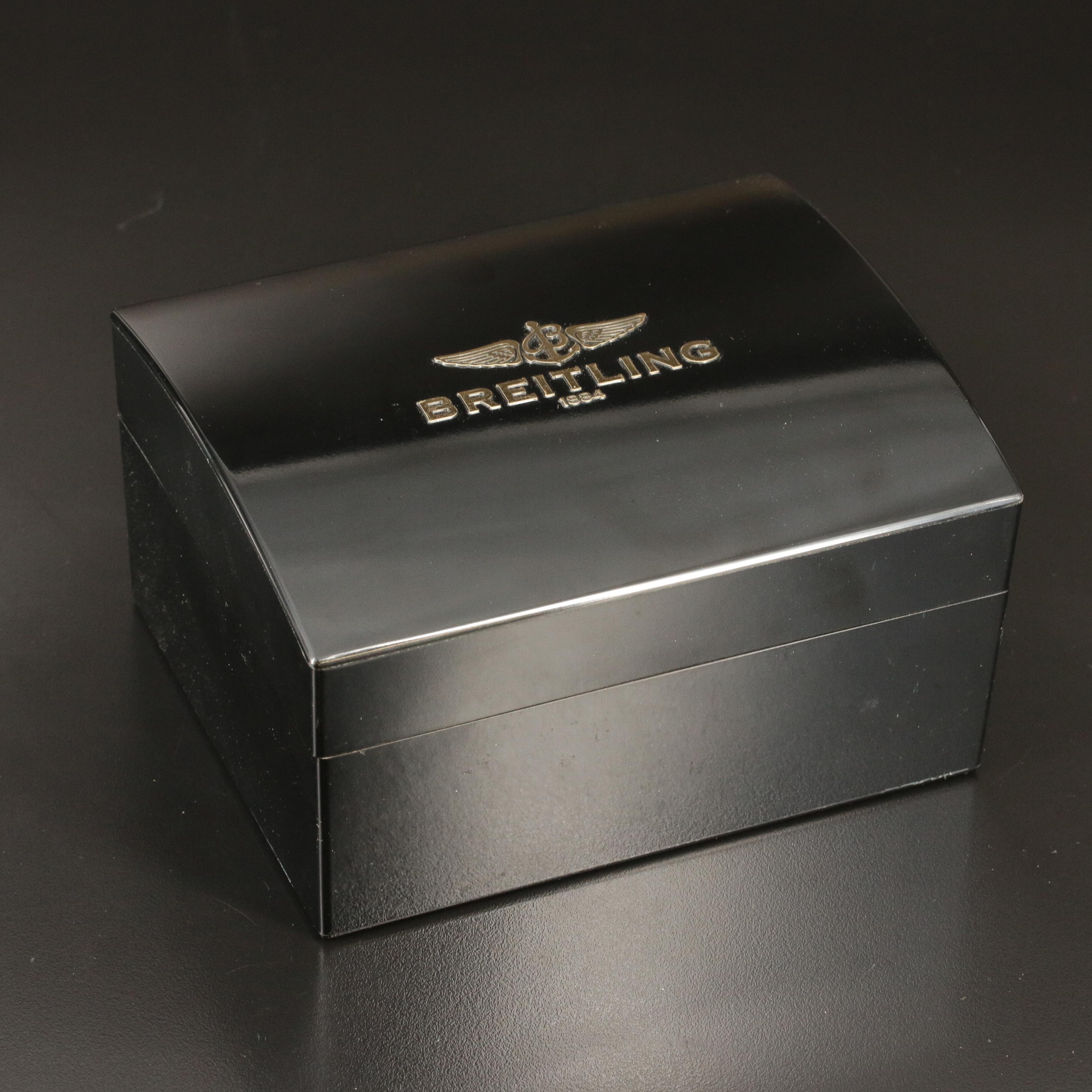 Breitling Navitimer 01 Chronometre Chronograph Watch