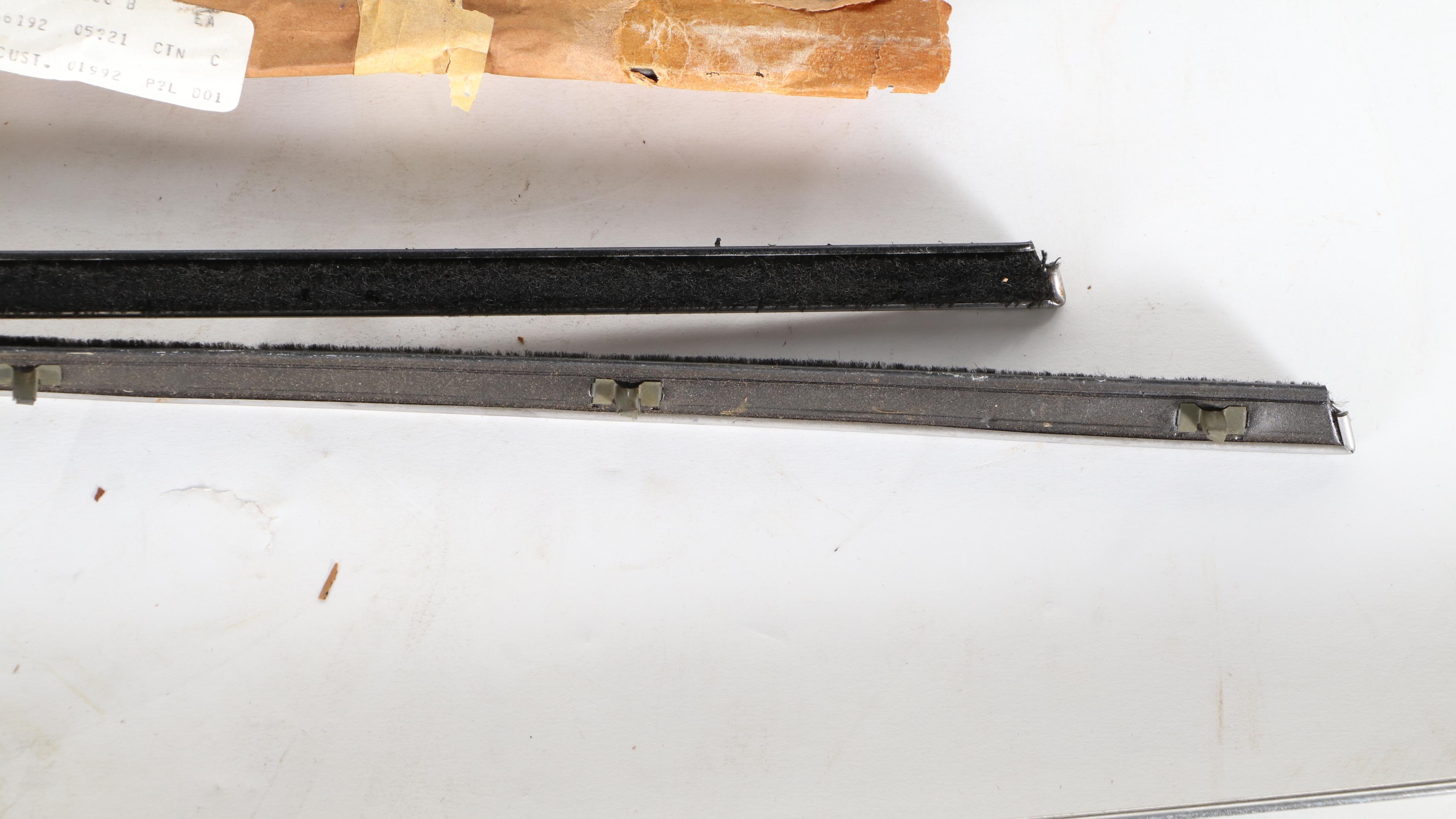 Ford Mustang Windshield and Window Moldings with Window Regulators