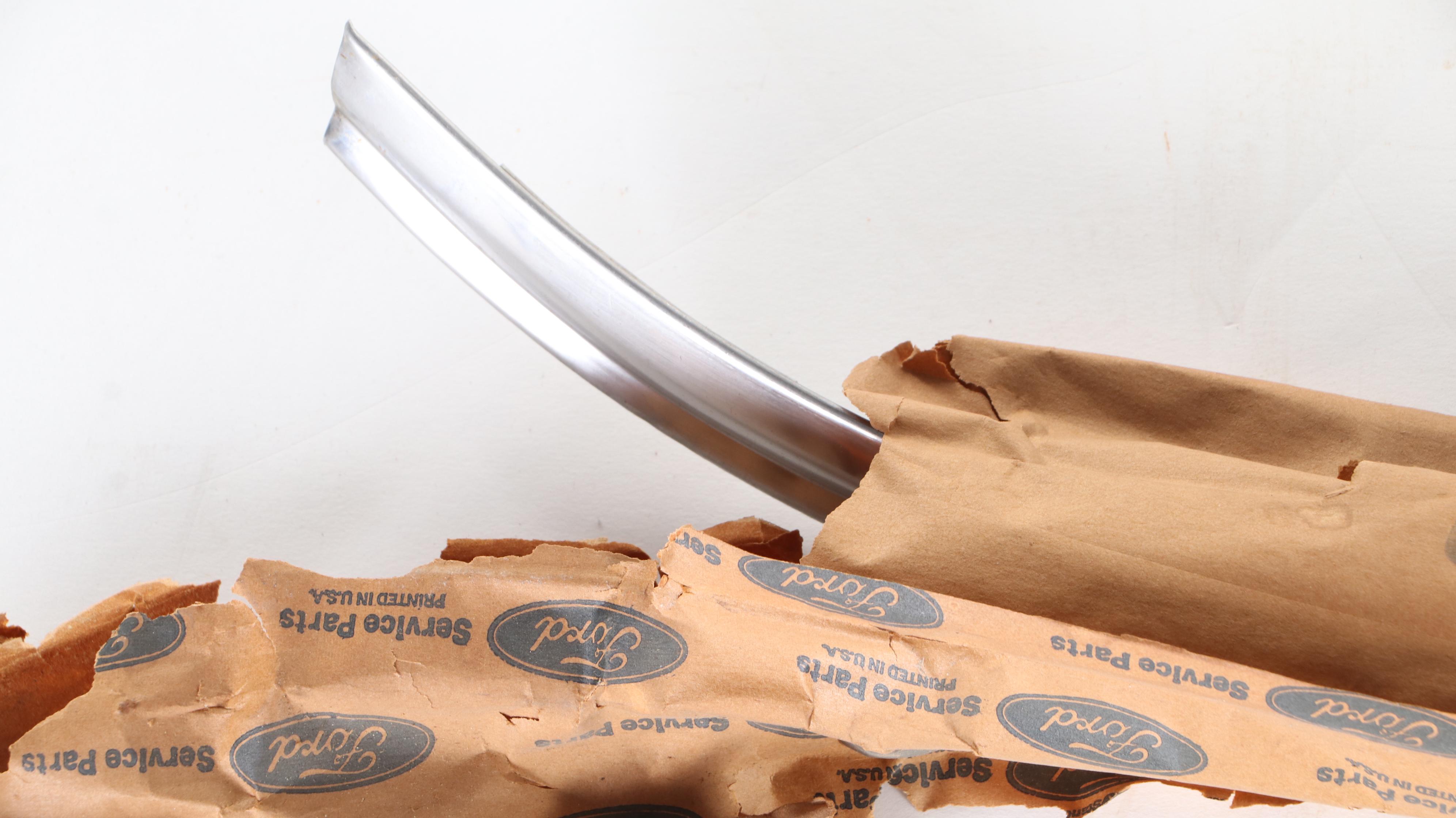 Ford Mustang Windshield and Window Moldings with Window Regulators