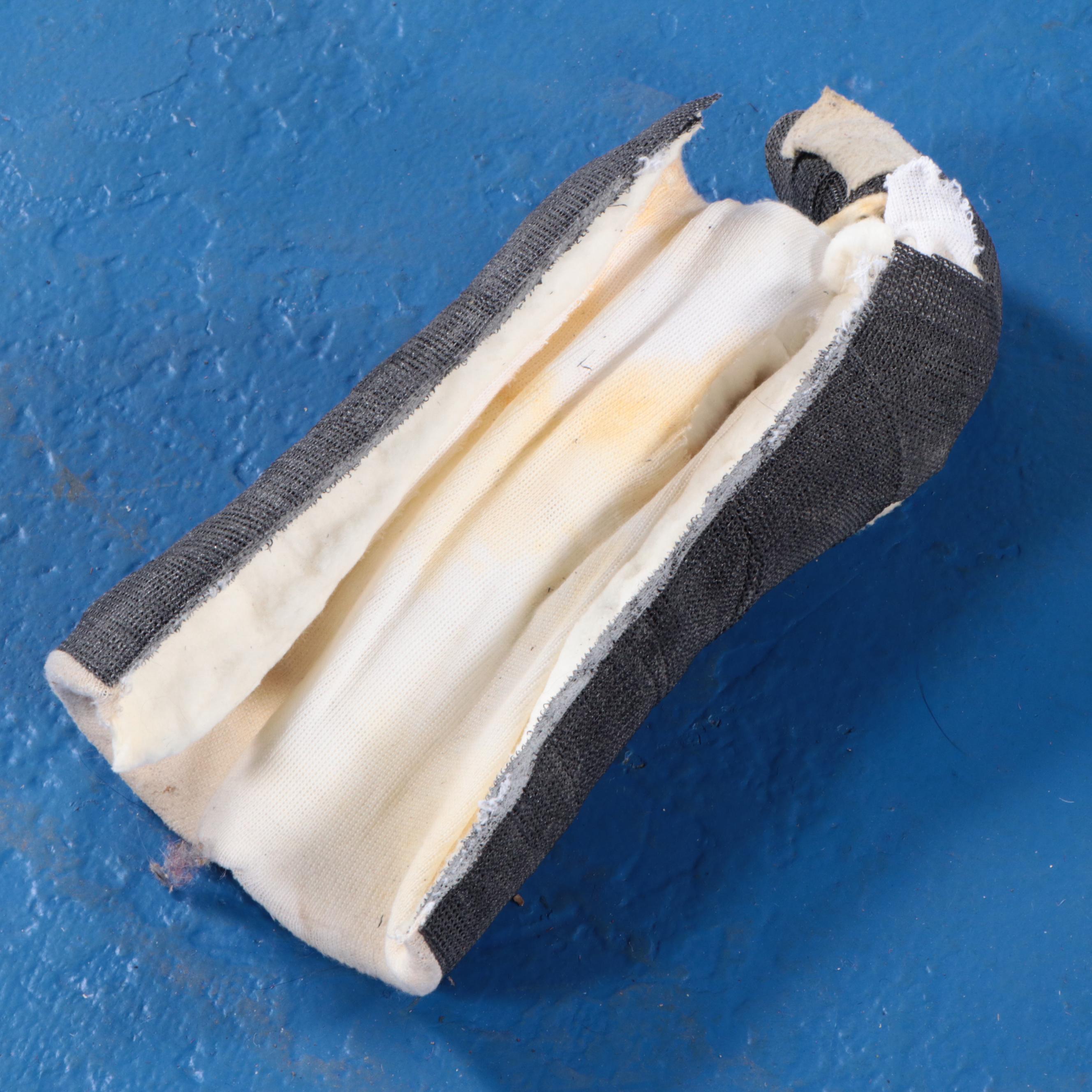 Jack White's Finger Casts