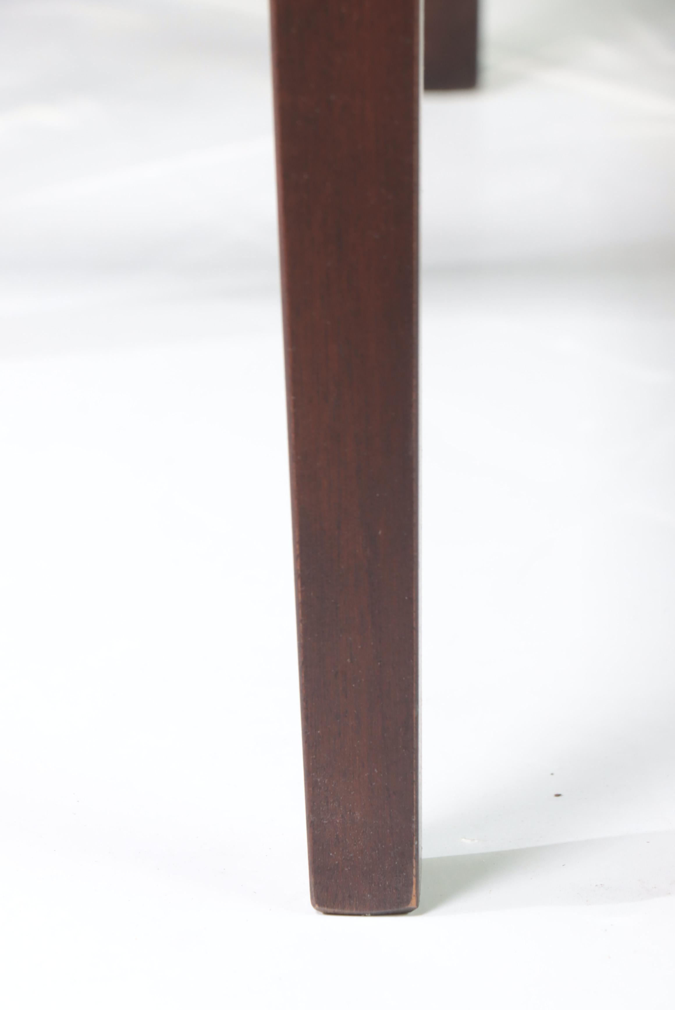 Hekman Furniture Mahogany Finish Hardwood Side Table