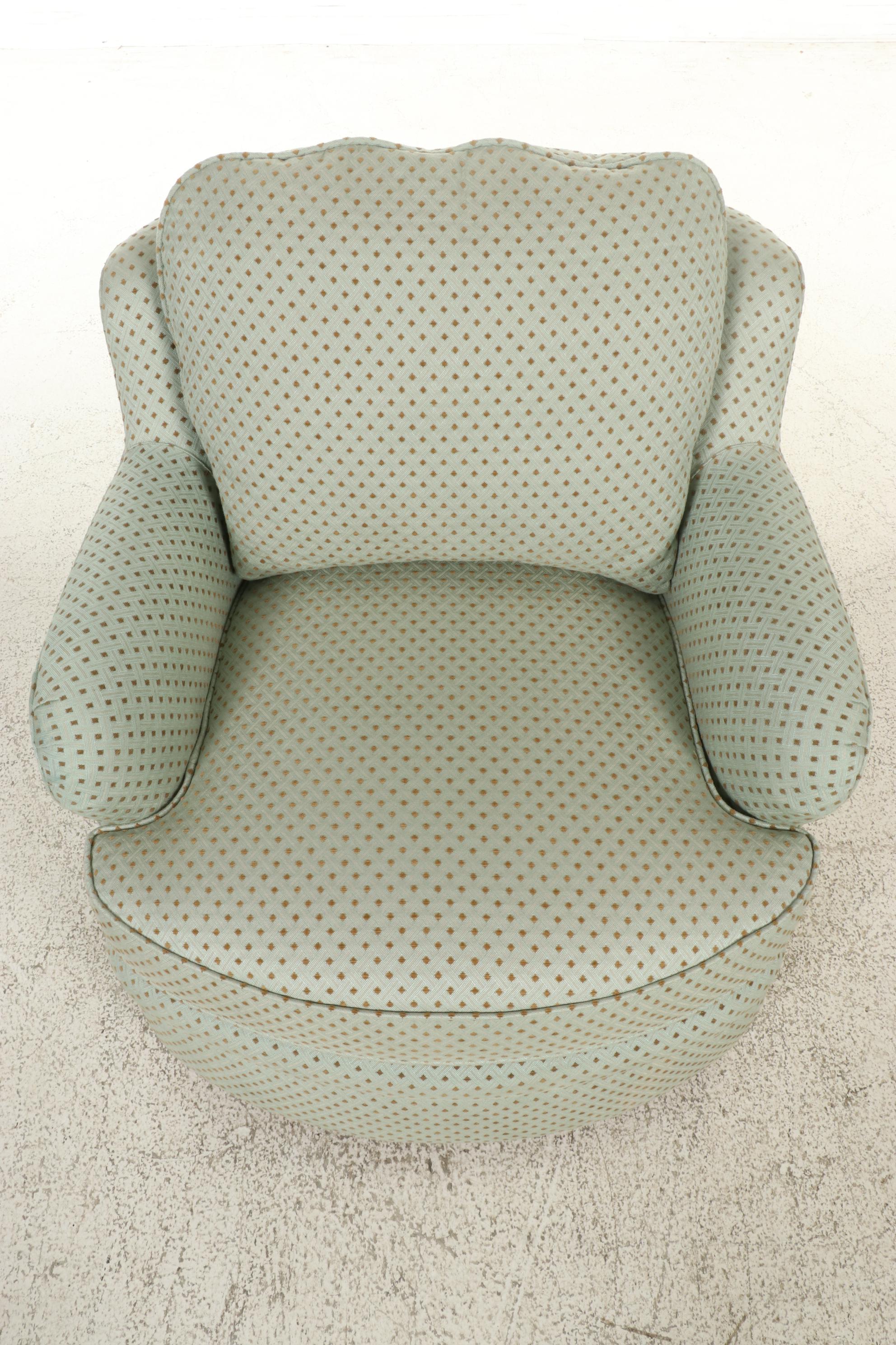 Sherrill Furniture Swivel Armchair