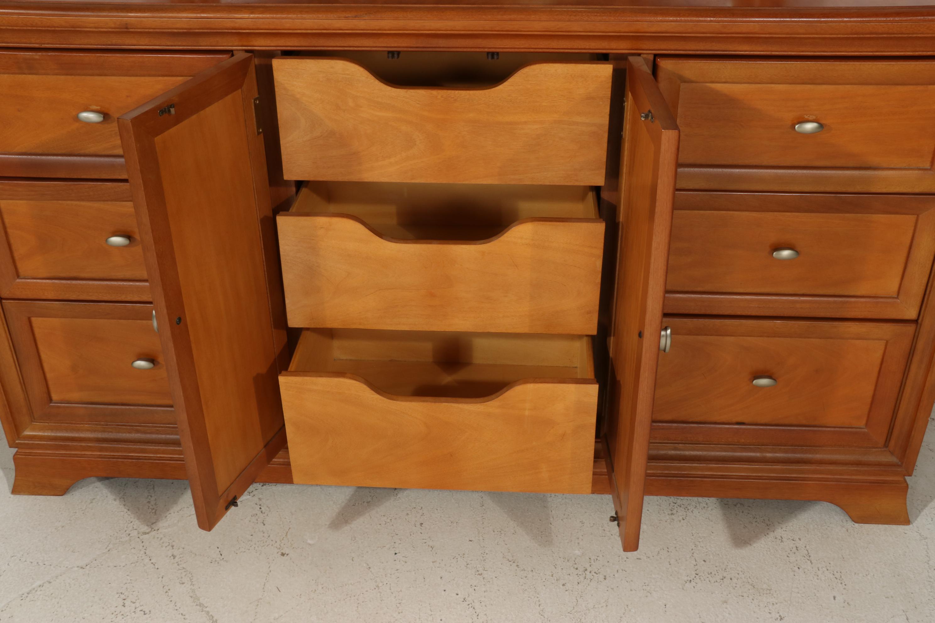 Thomasville Furniture Hardwood Bedroom Suite