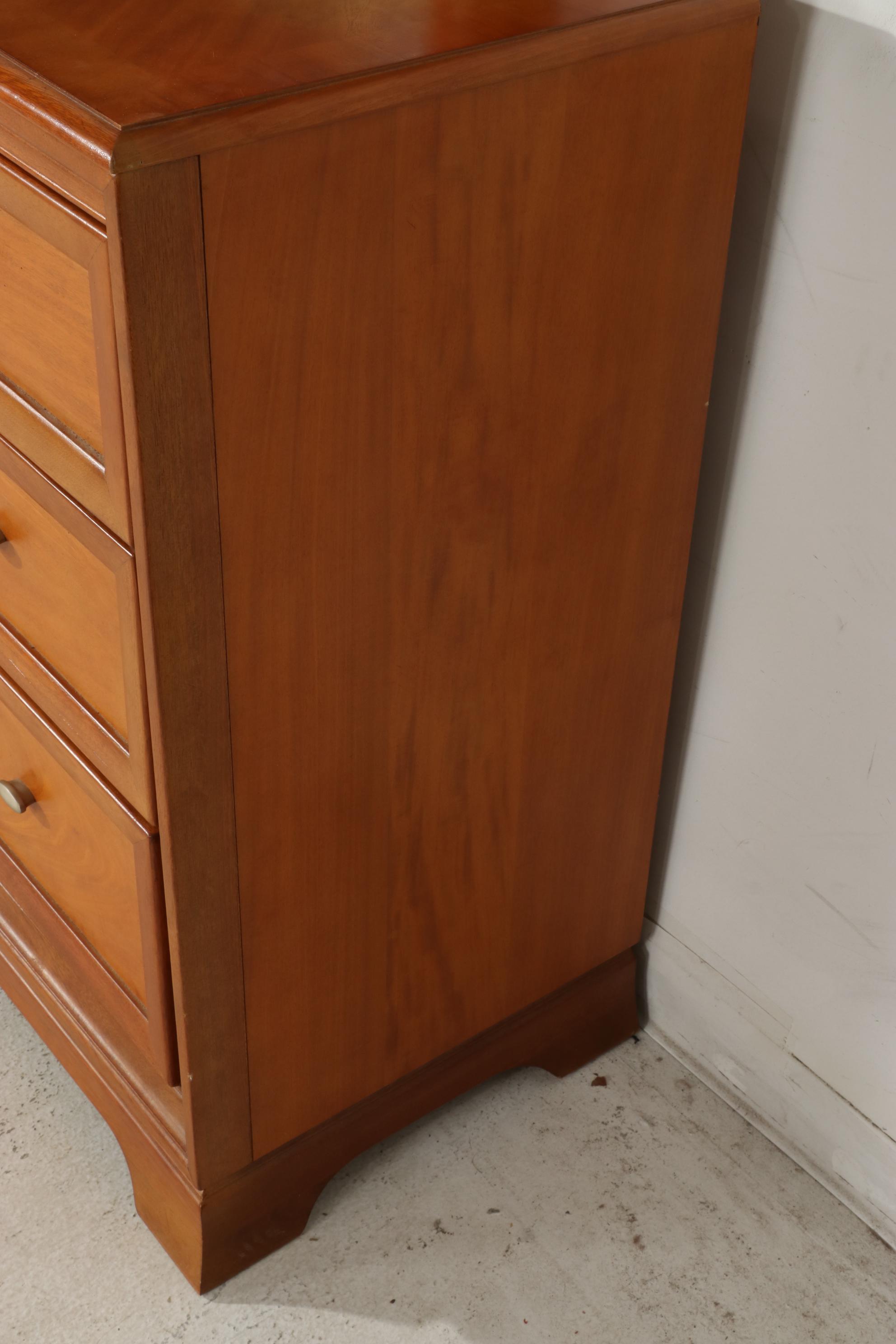 Thomasville Furniture Hardwood Bedroom Suite