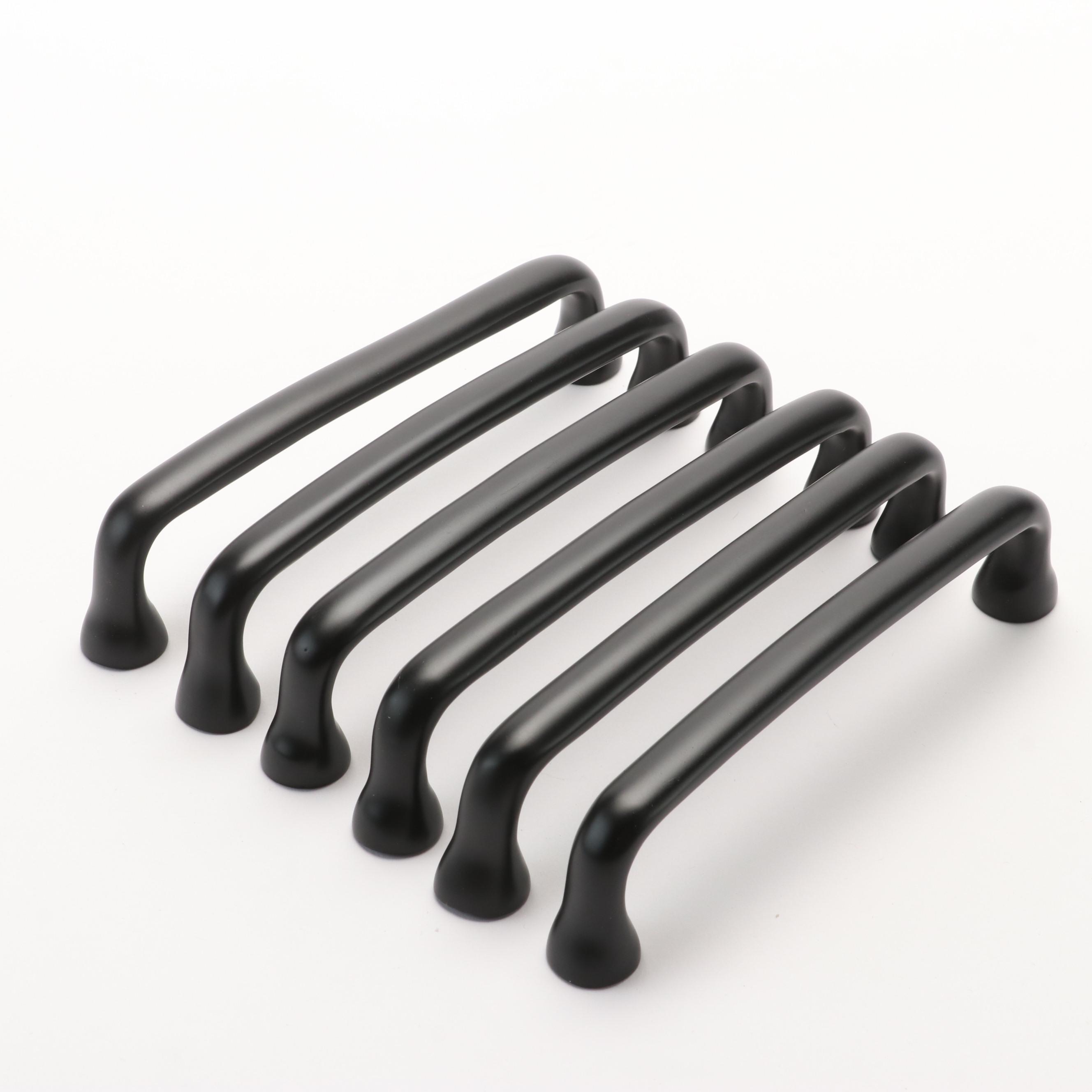 6" Cabinet Pulls in Matte Black Finish