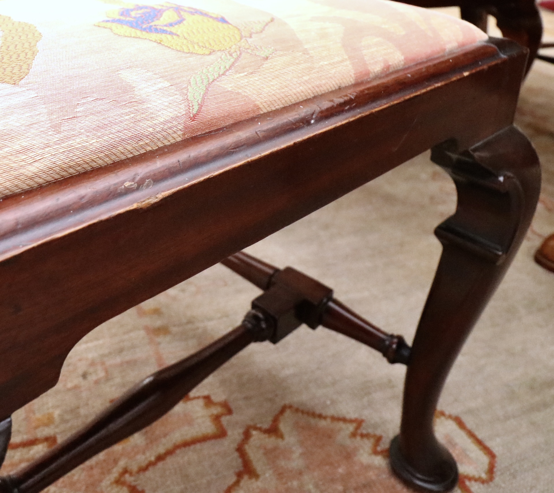 Queen Anne Style Three-Pedestal Mahogany Dining Table and Twelve Chairs