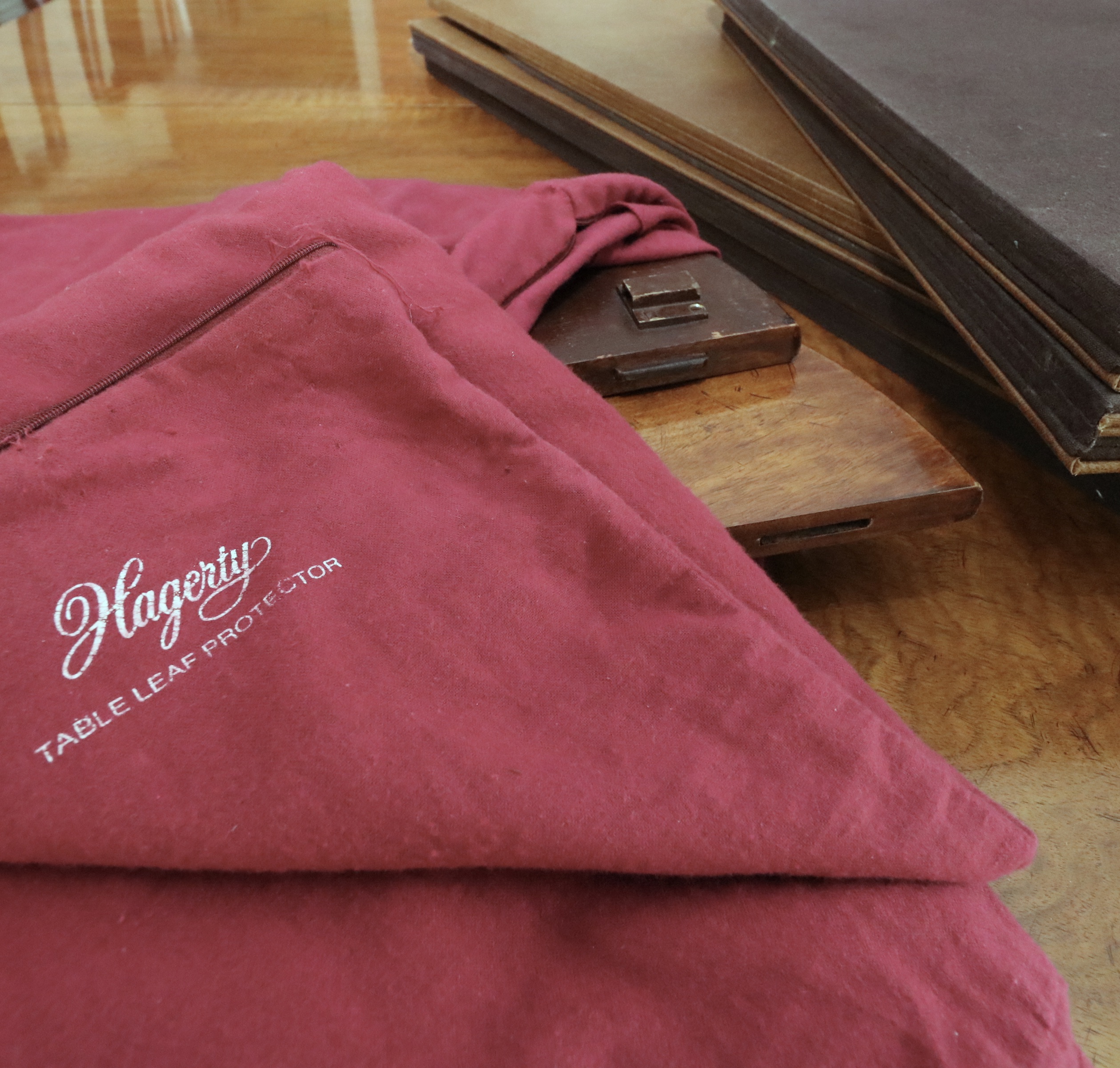 Queen Anne Style Three-Pedestal Mahogany Dining Table and Twelve Chairs