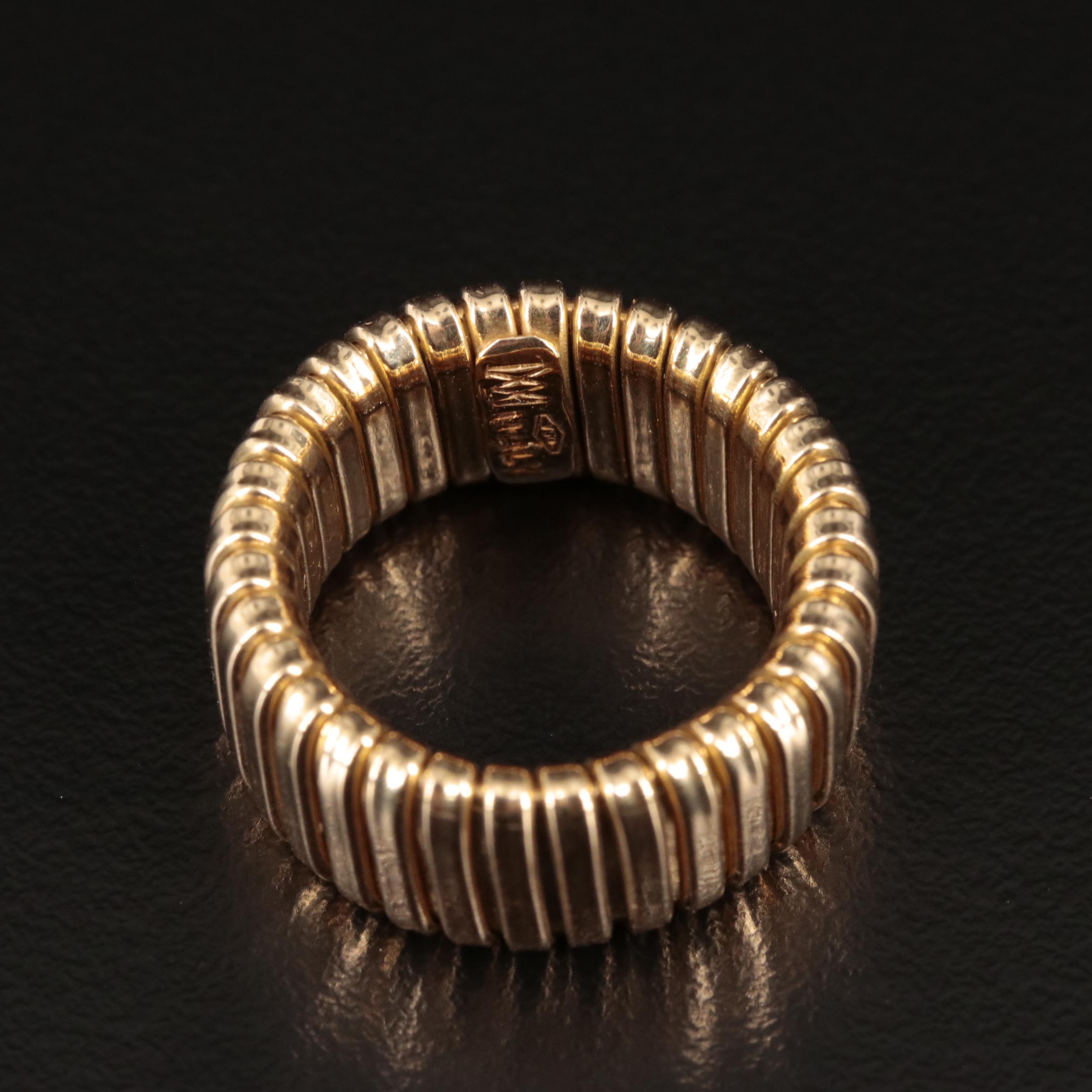 18K Flexible Ribbed Band