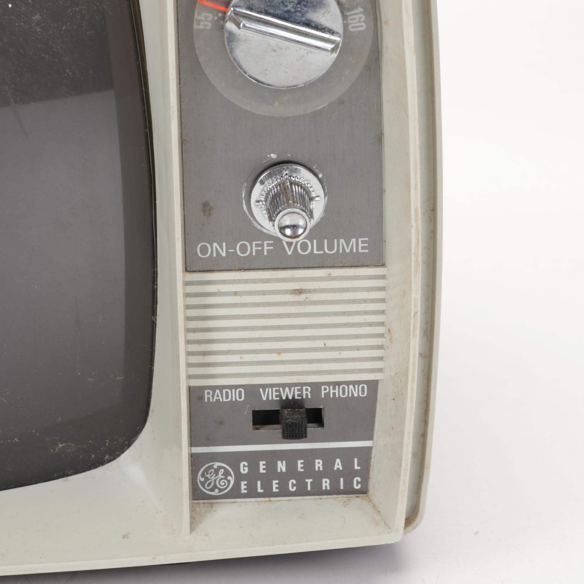 Unisonic Tournament 2000 Early TV Gaming, GE Picturesound Player, Discs and More