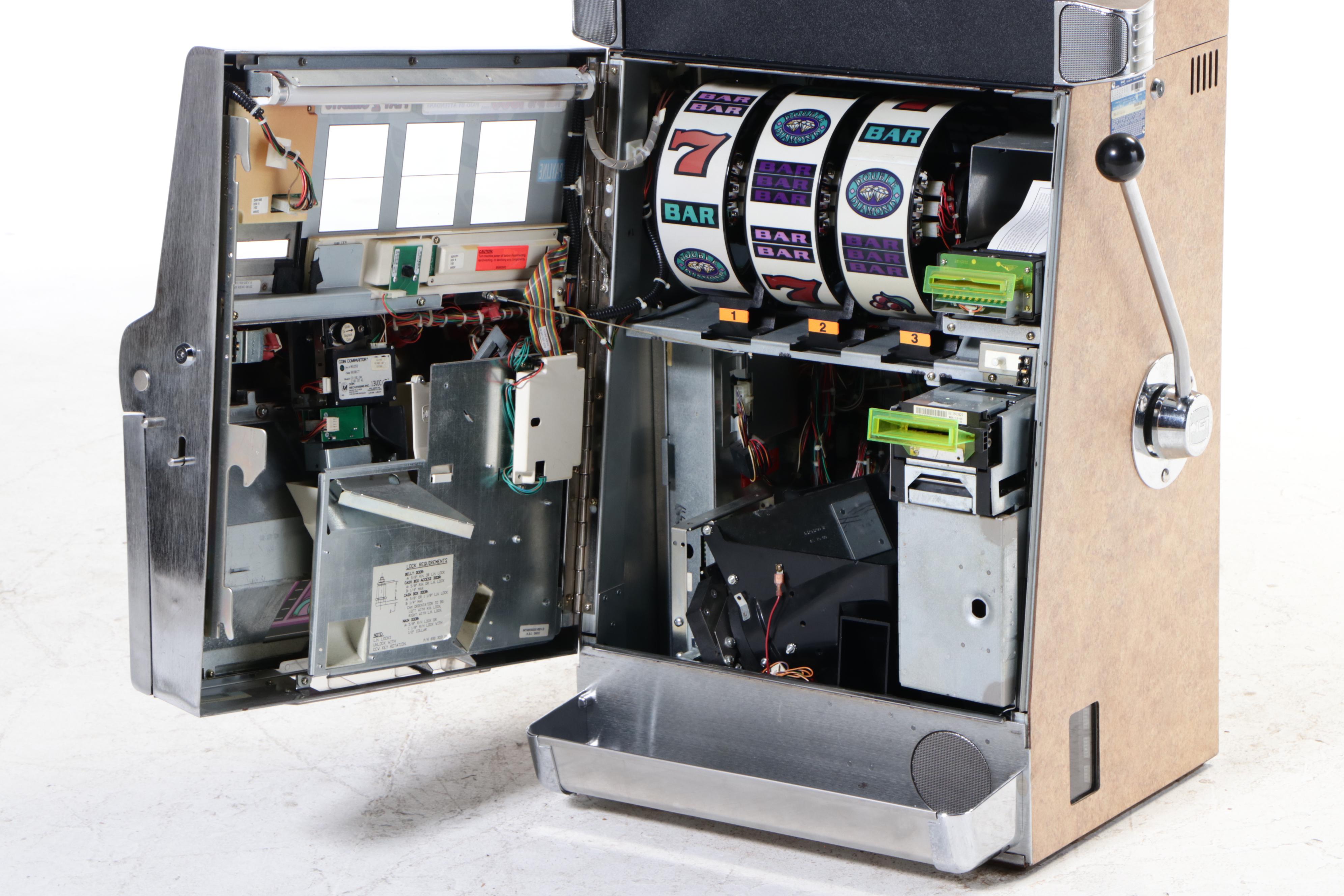 IGT Double Diamond Haywire Slot Machine, 2002