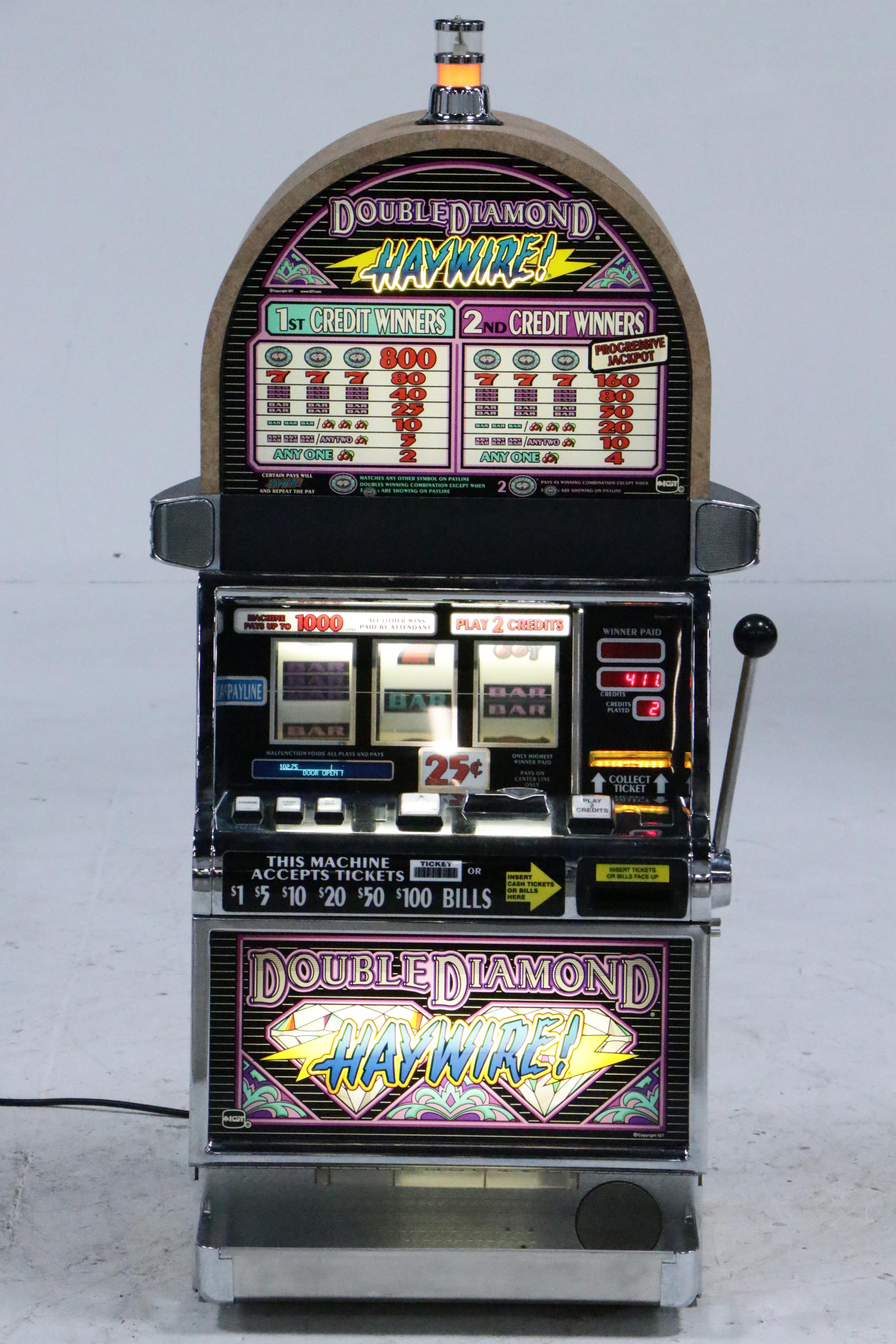IGT Double Diamond Haywire Slot Machine, 2002