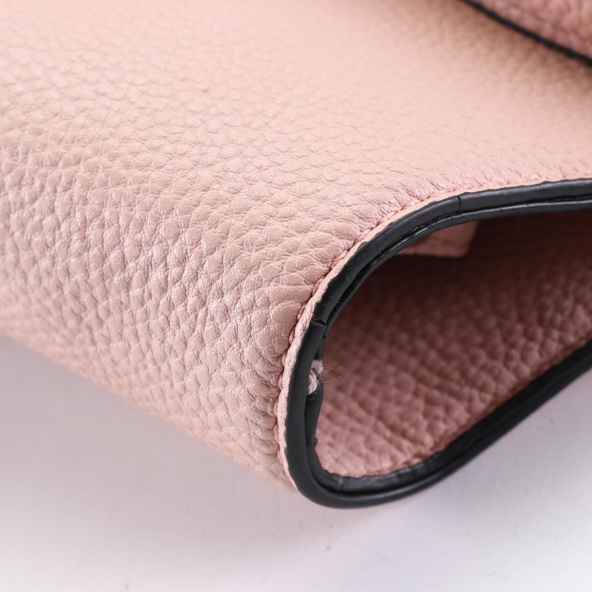 Kate & Alex Shoulder Bags in Pebble Grain Polyurethane