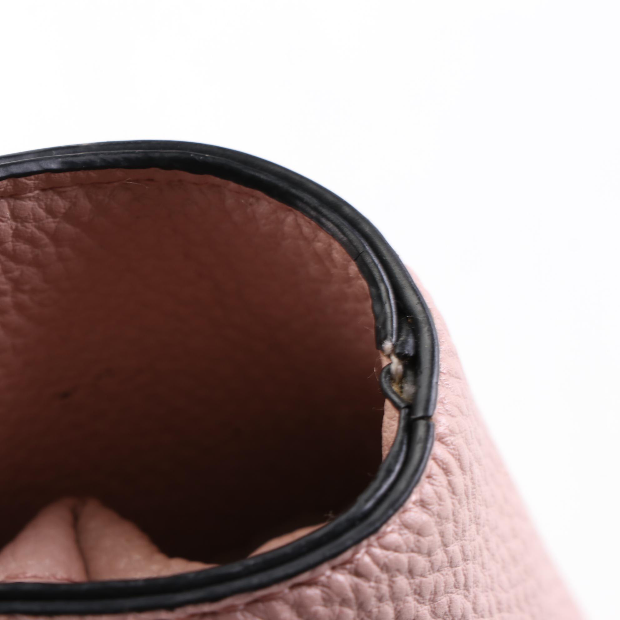 Kate & Alex Shoulder Bags in Pebble Grain Polyurethane