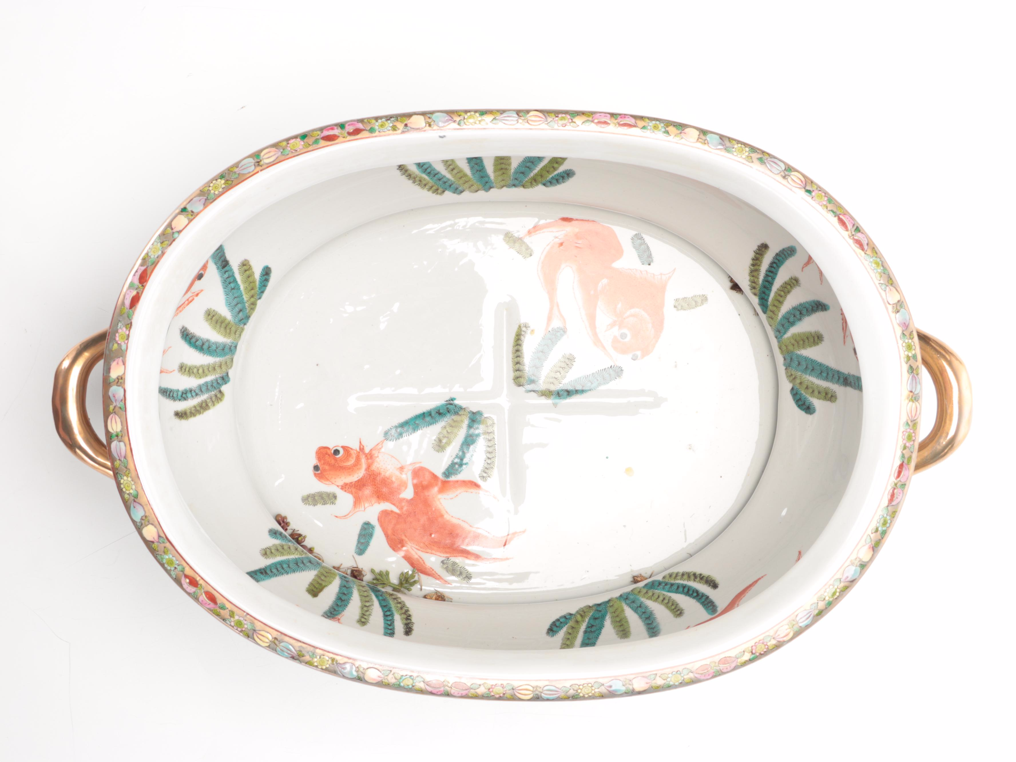 Chinese Porcelain Famille Rose Foot Bath Planter on Wooden Stand