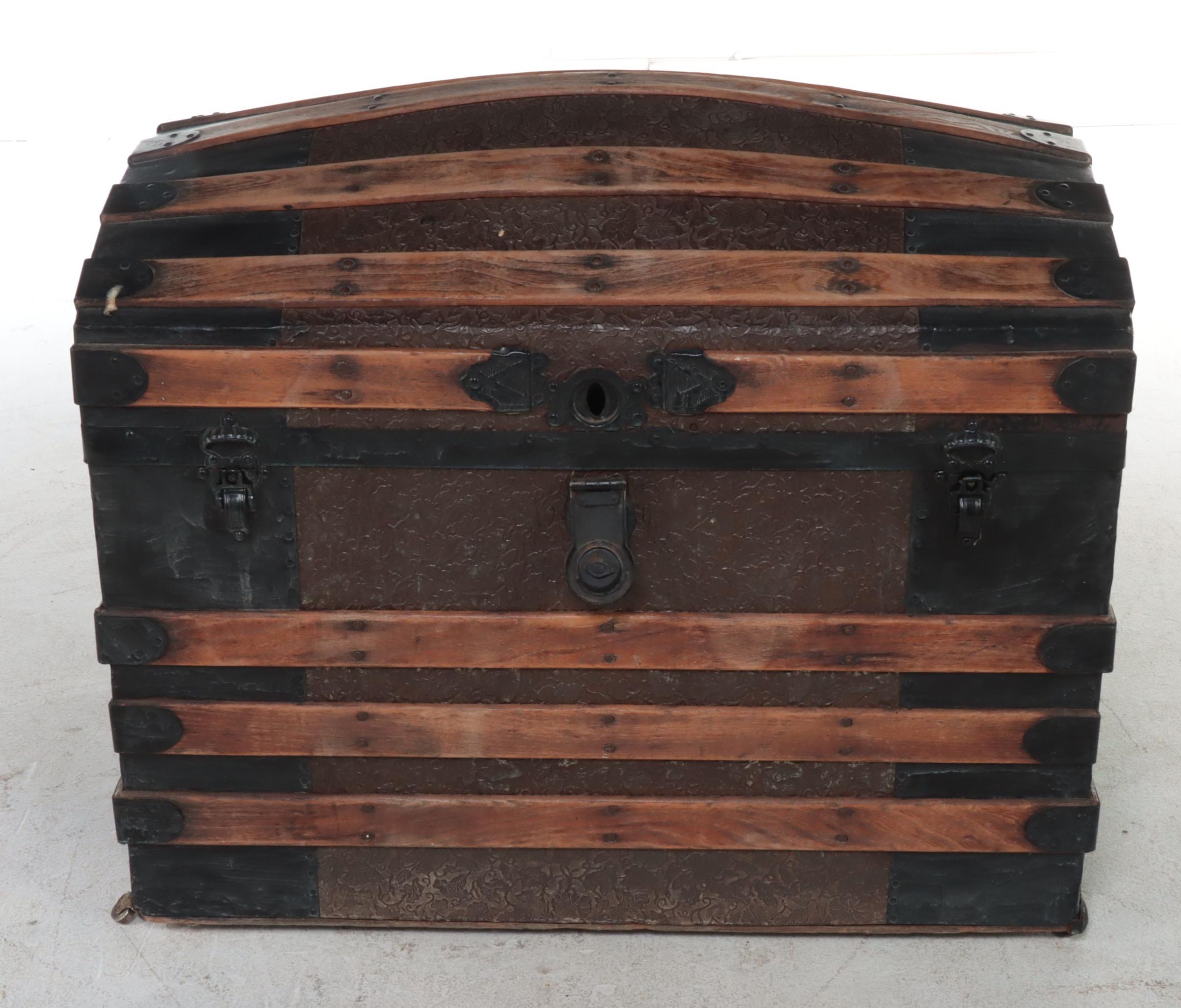 Late Victorian Metal-Clad and Slatted Wood Dome Top Steamer Trunk