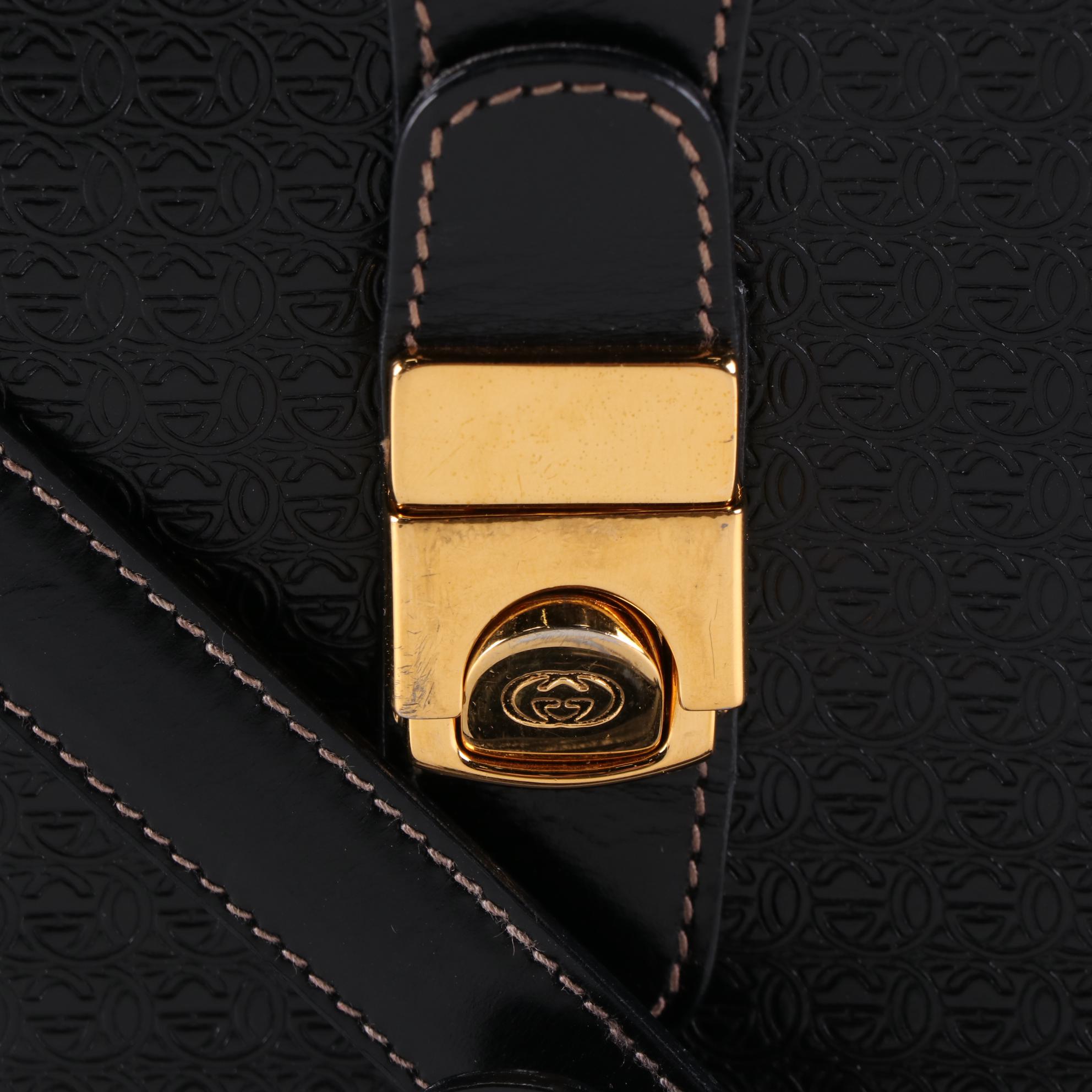 Gucci Crossbody Bag in Black Interlocking GG Embossed and Smooth Leather