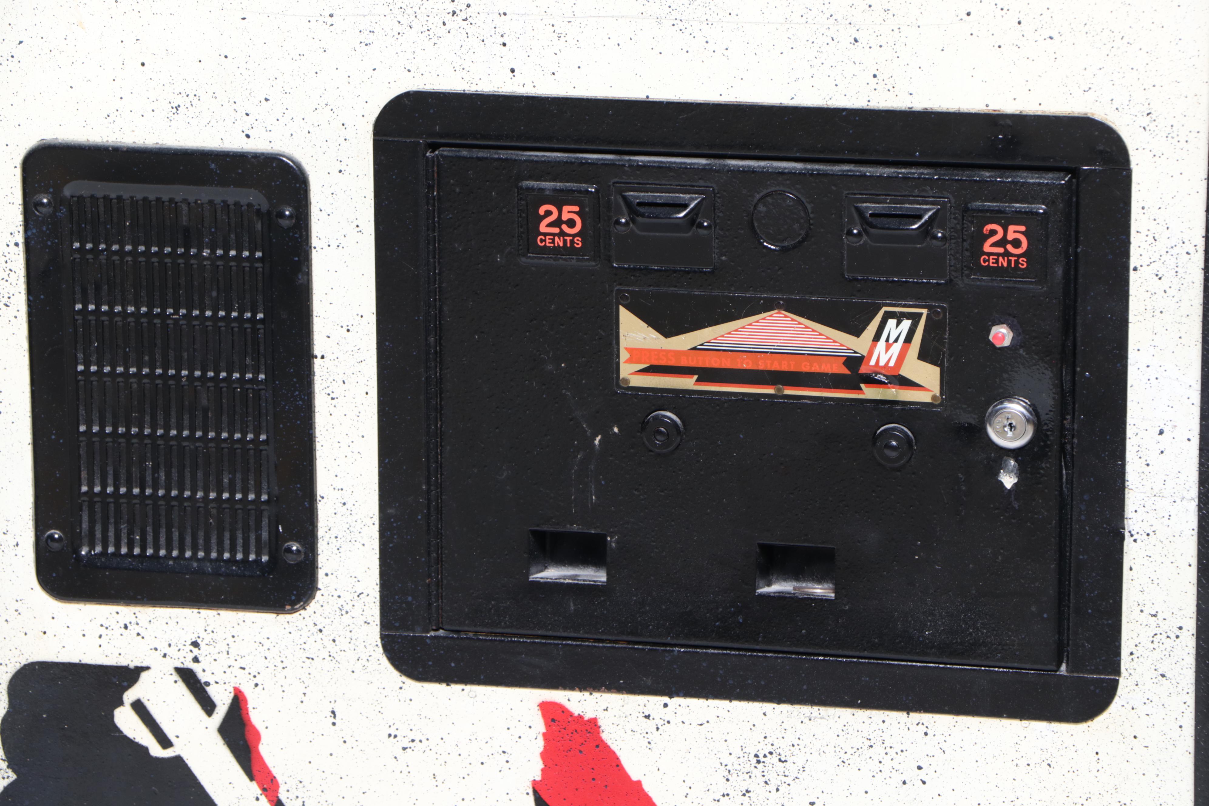 Midway Co. Space Invaders Video Arcade Game