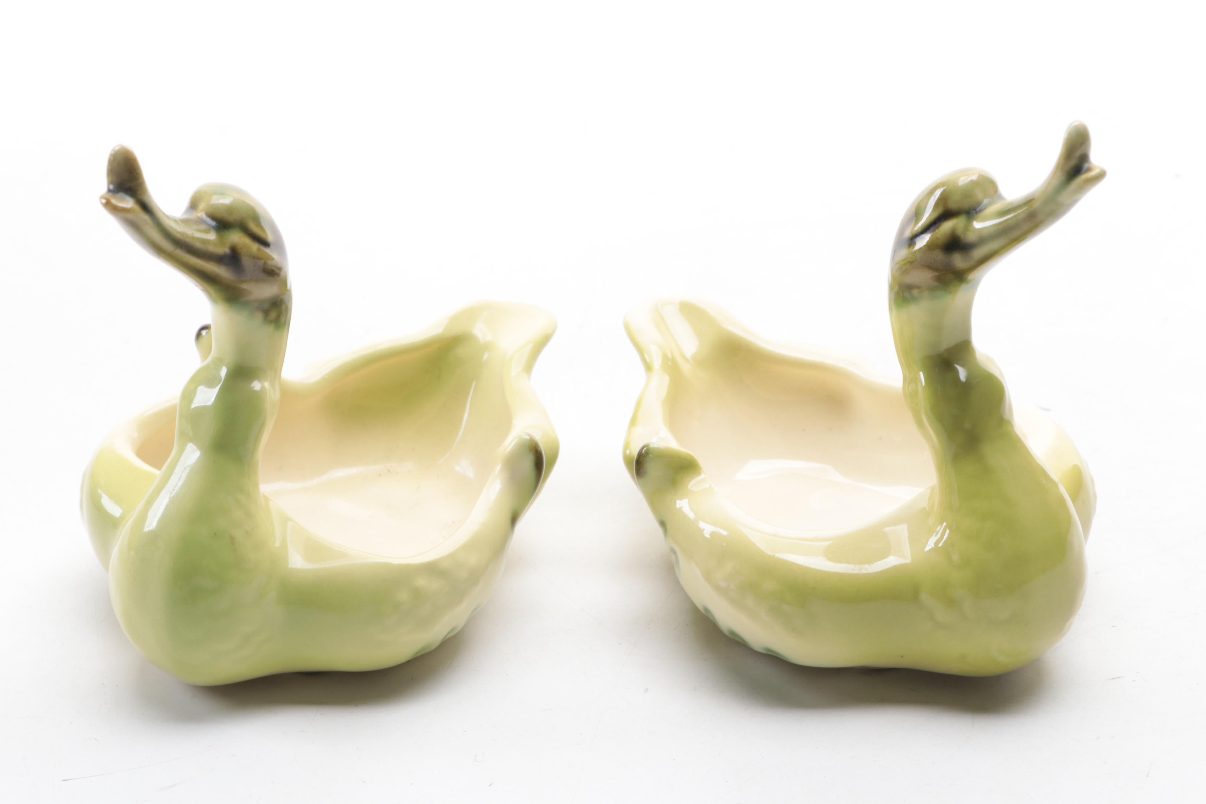 Hull Pottery Swan Centerpiece Bowl With Cygnet Accent Bowls