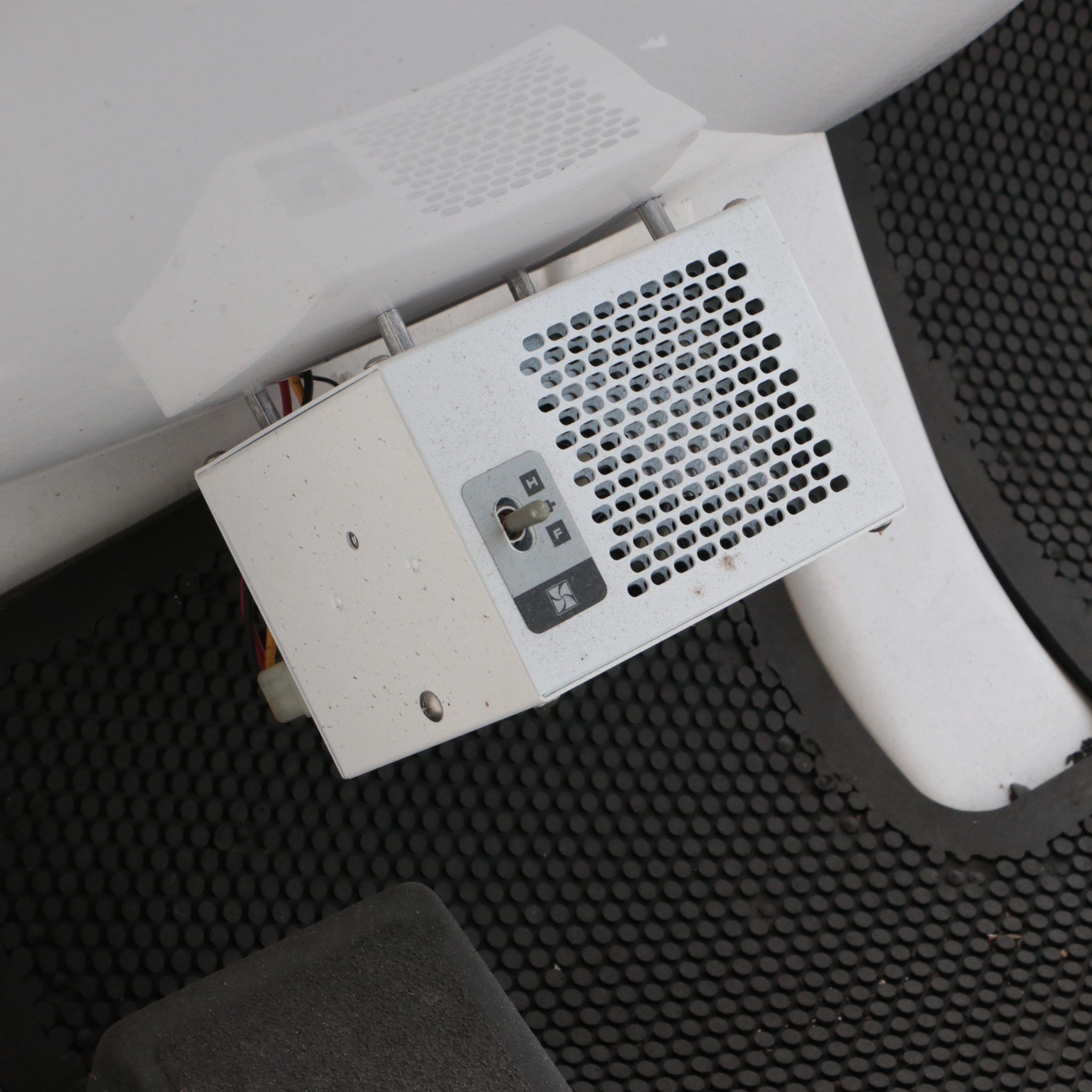 2001 GEM E825 Utility Vehicle/Golf Cart