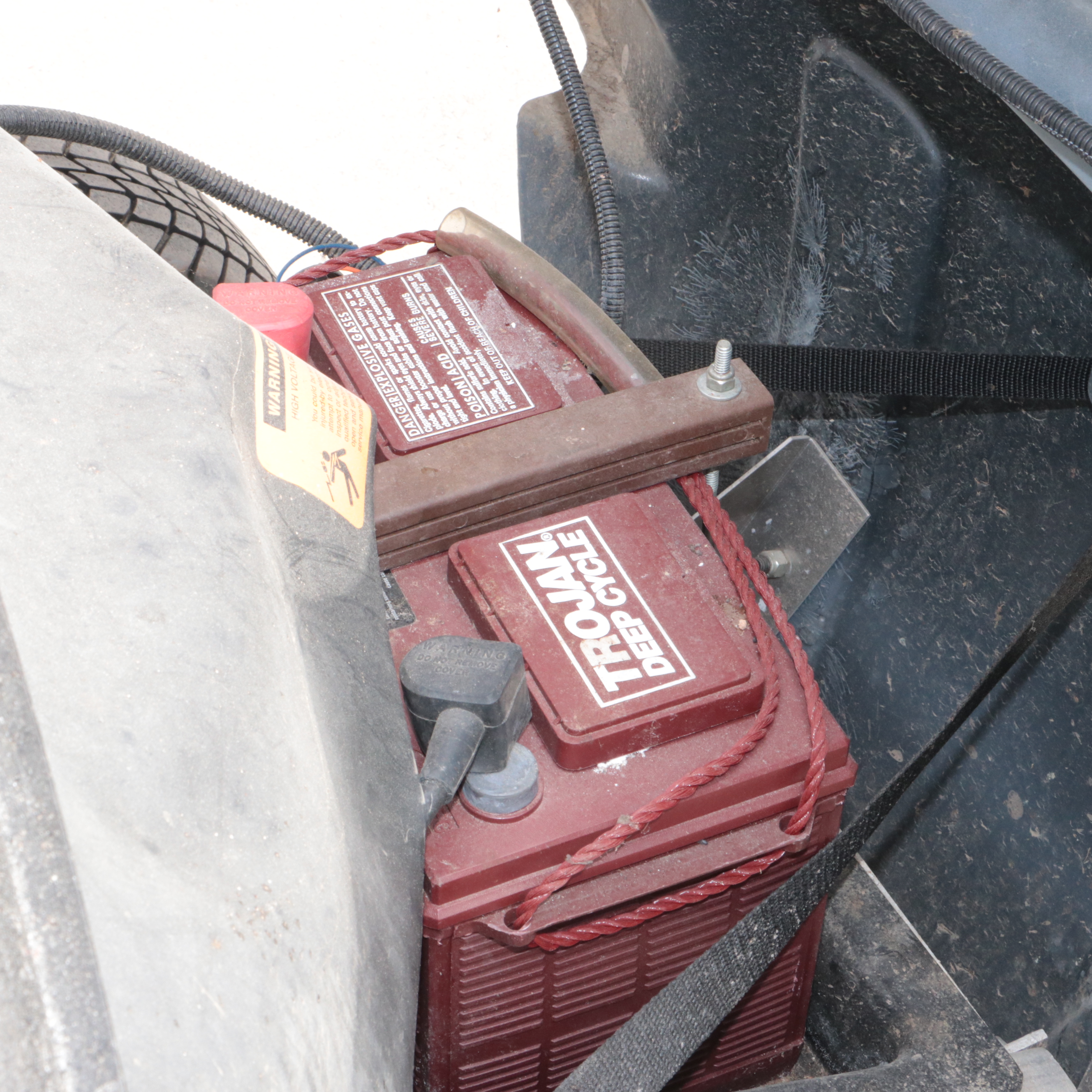 2001 GEM E825 Utility Vehicle/Golf Cart