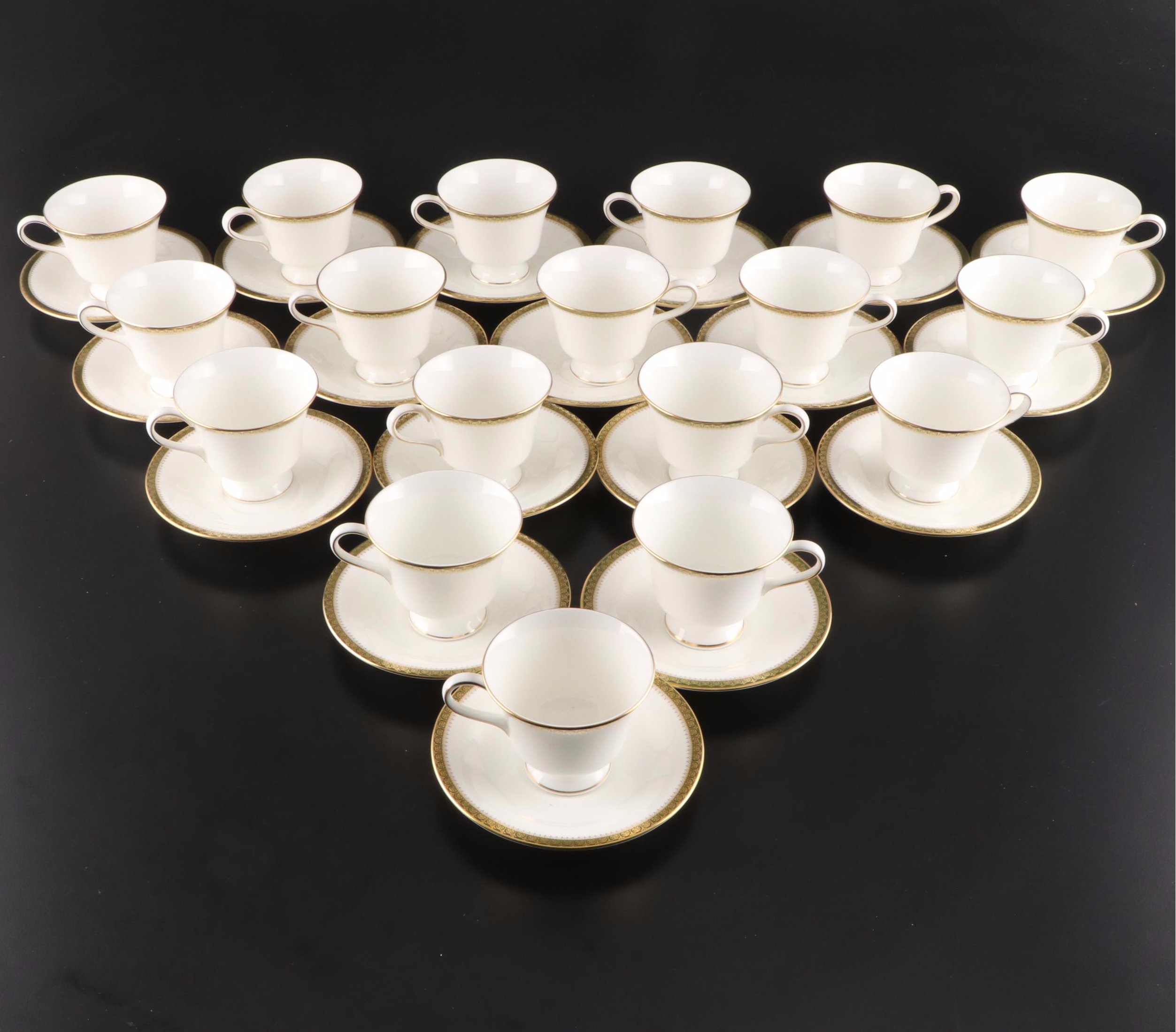 Wedgwood "Chester" Bone China Dinnerware and Serveware, 1971-1993