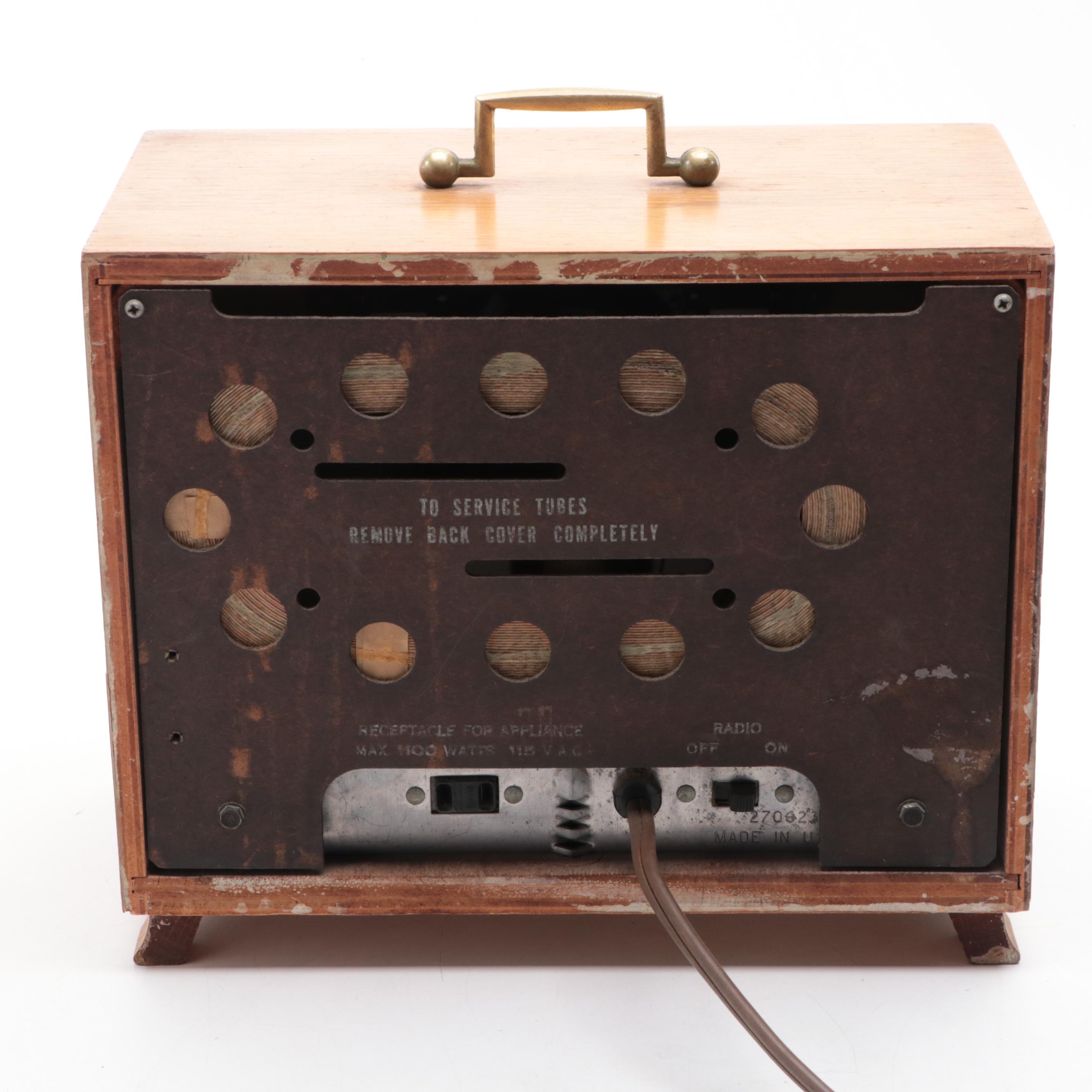 Bendix Aviation Corp Alarm Clock AM Radio in Oak Finish, Mid-20th Century