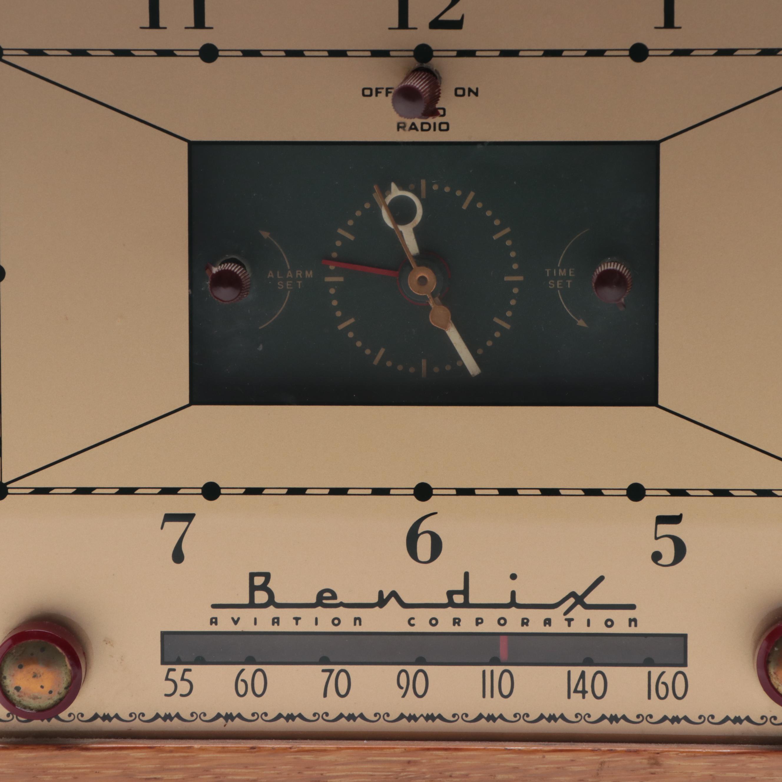 Bendix Aviation Corp Alarm Clock AM Radio in Oak Finish, Mid-20th Century