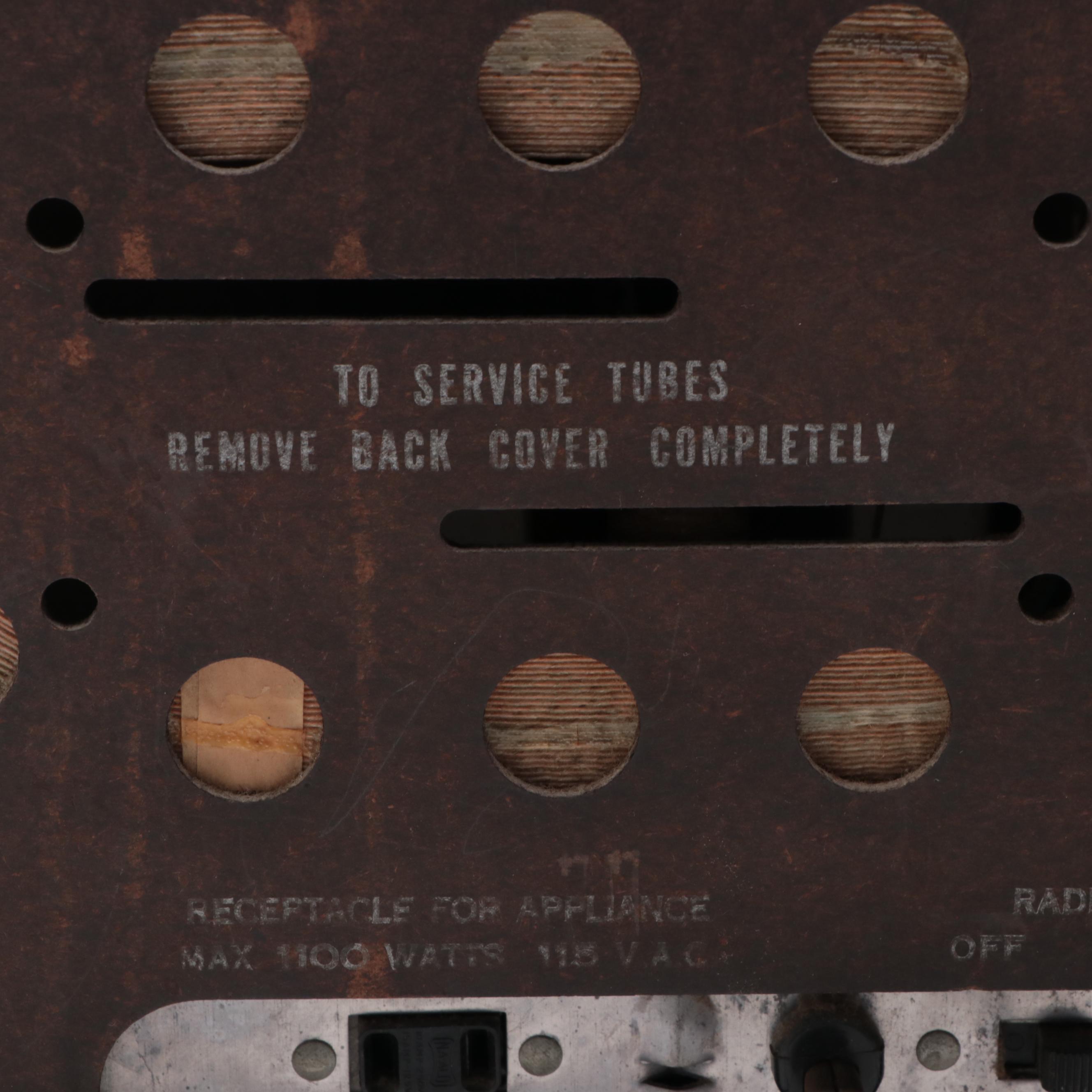 Bendix Aviation Corp Alarm Clock AM Radio in Oak Finish, Mid-20th Century