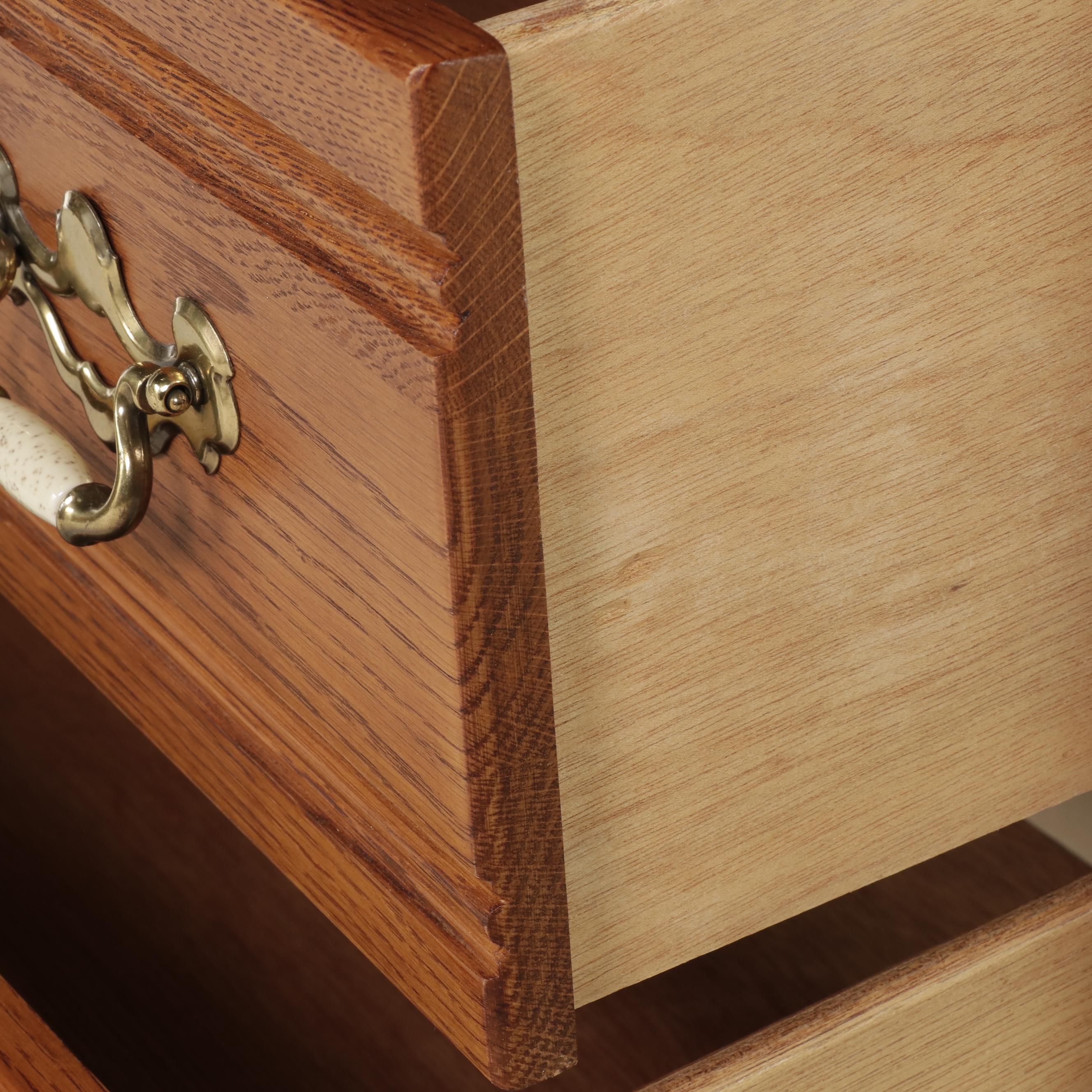 Lexington Victorian Style Oak Chifferobe