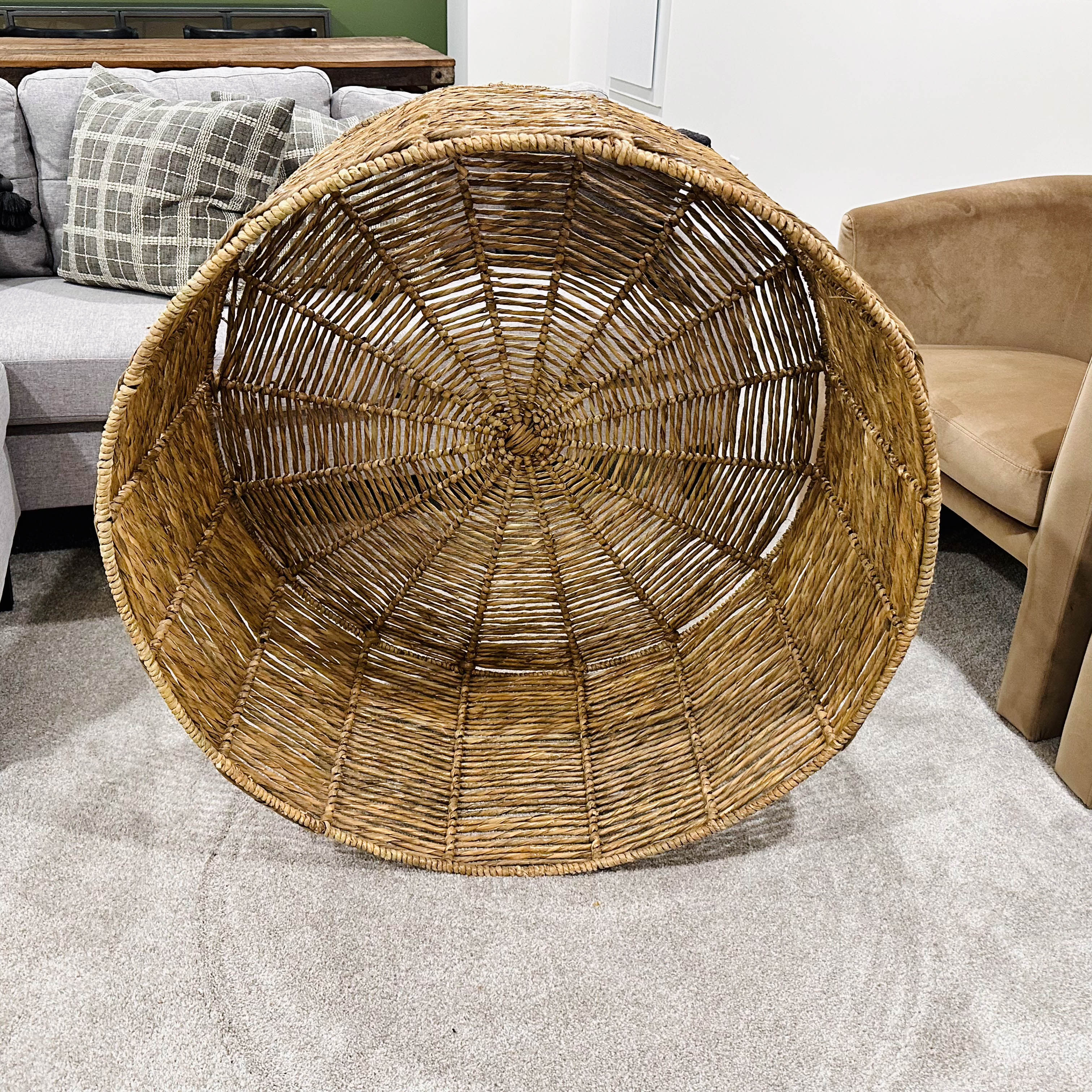 Contemporary Wicker Round Coffee Table