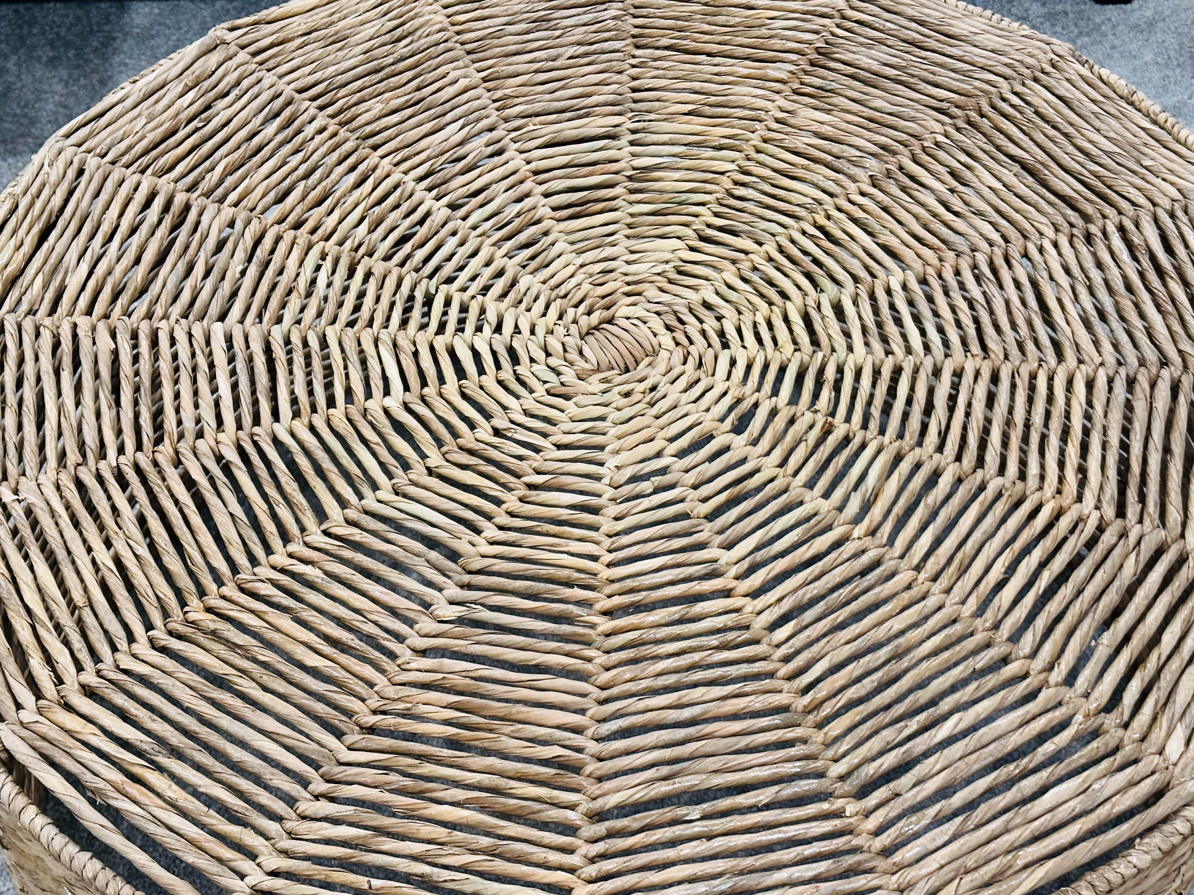 Contemporary Wicker Round Coffee Table
